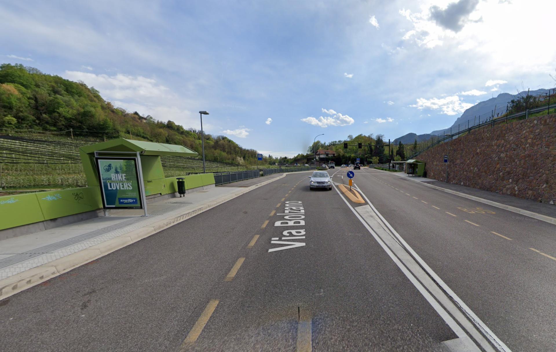 Impianto PENSILINA a Appiano sulla strada del vino, in zona Imbiss Valentin