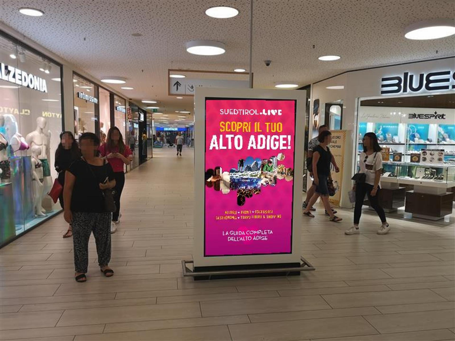 Impianto DISPLAY / LED a Bolzano, in zona JD Sports