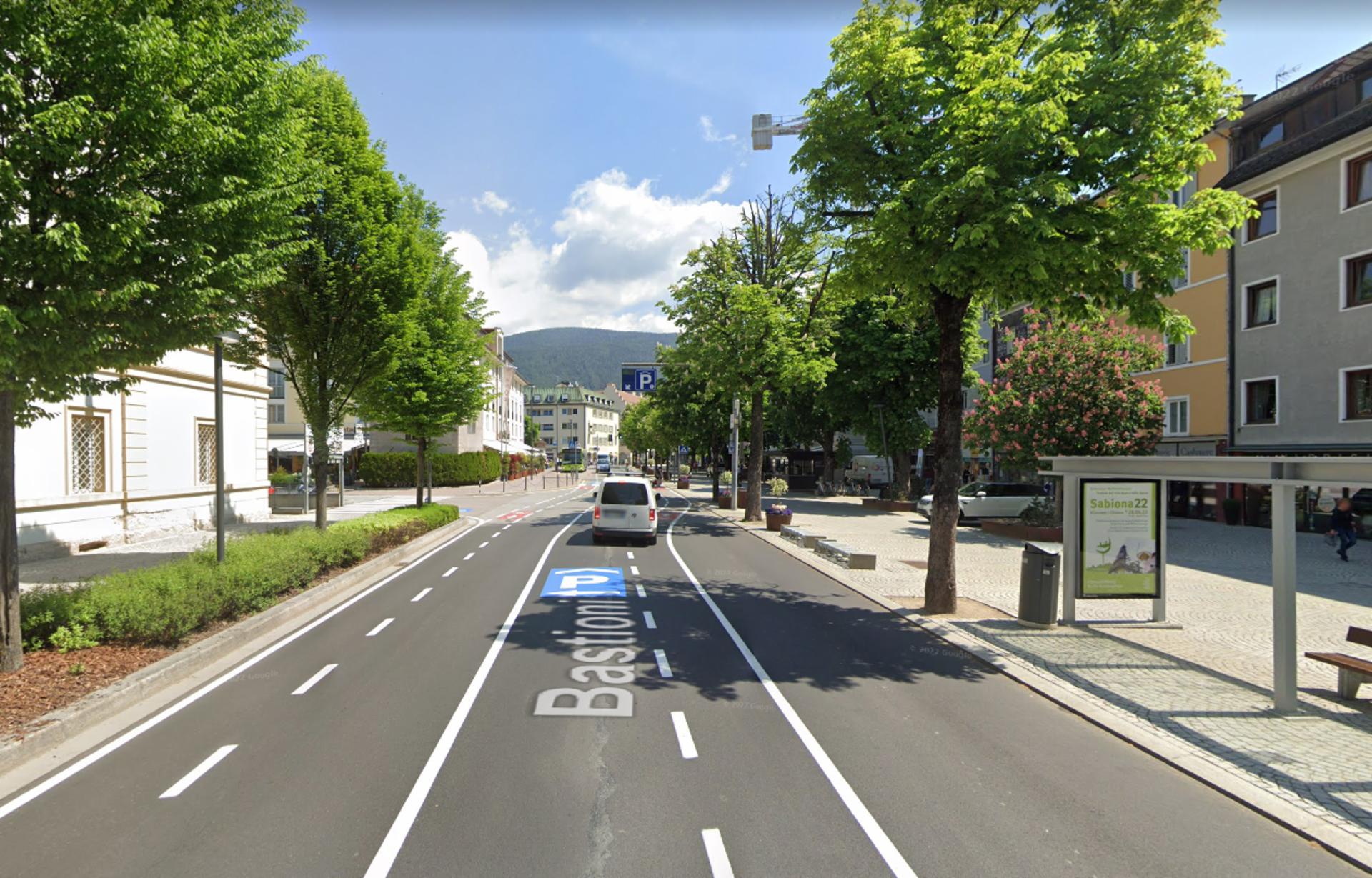 Impianto PENSILINA a Brunico, in zona Point Fashion