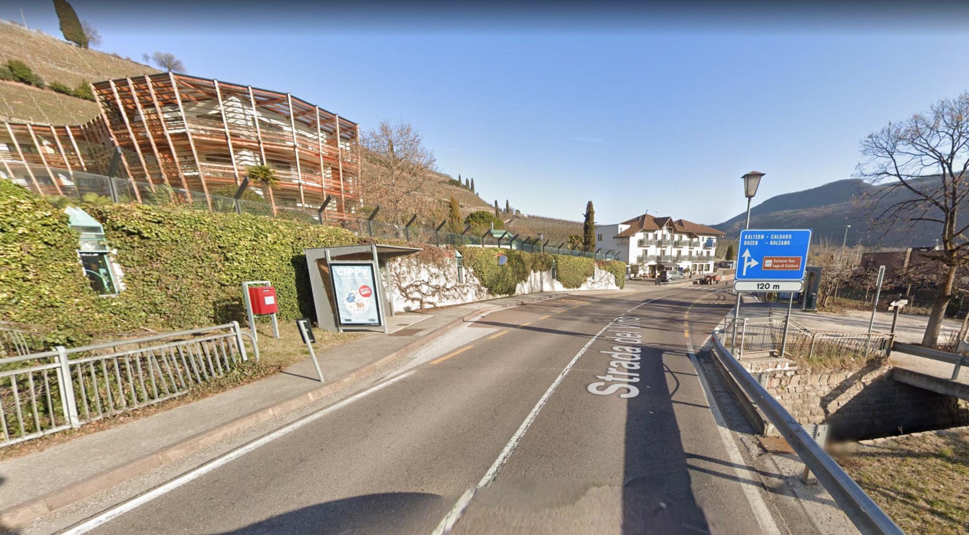 Impianto PENSILINA a Caldaro sulla strada del vino, in zona Landgasthof Weingut Seeperle