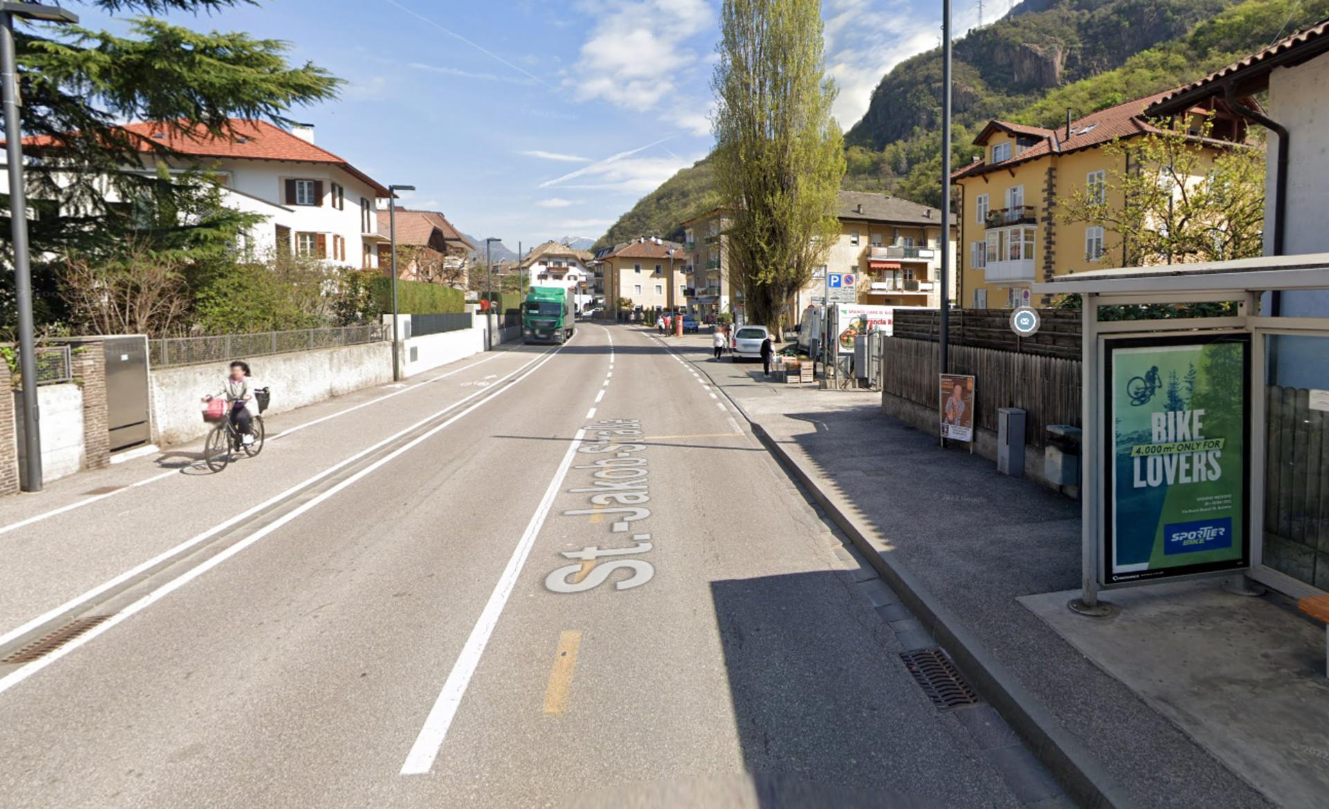 Impianto PENSILINA a Laives, in zona Salone Alessia