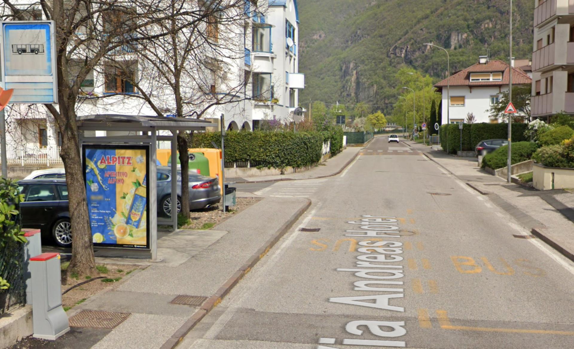 Impianto PENSILINA a Laives, in zona Albergo Casagrande - Gasthof Grosshaus