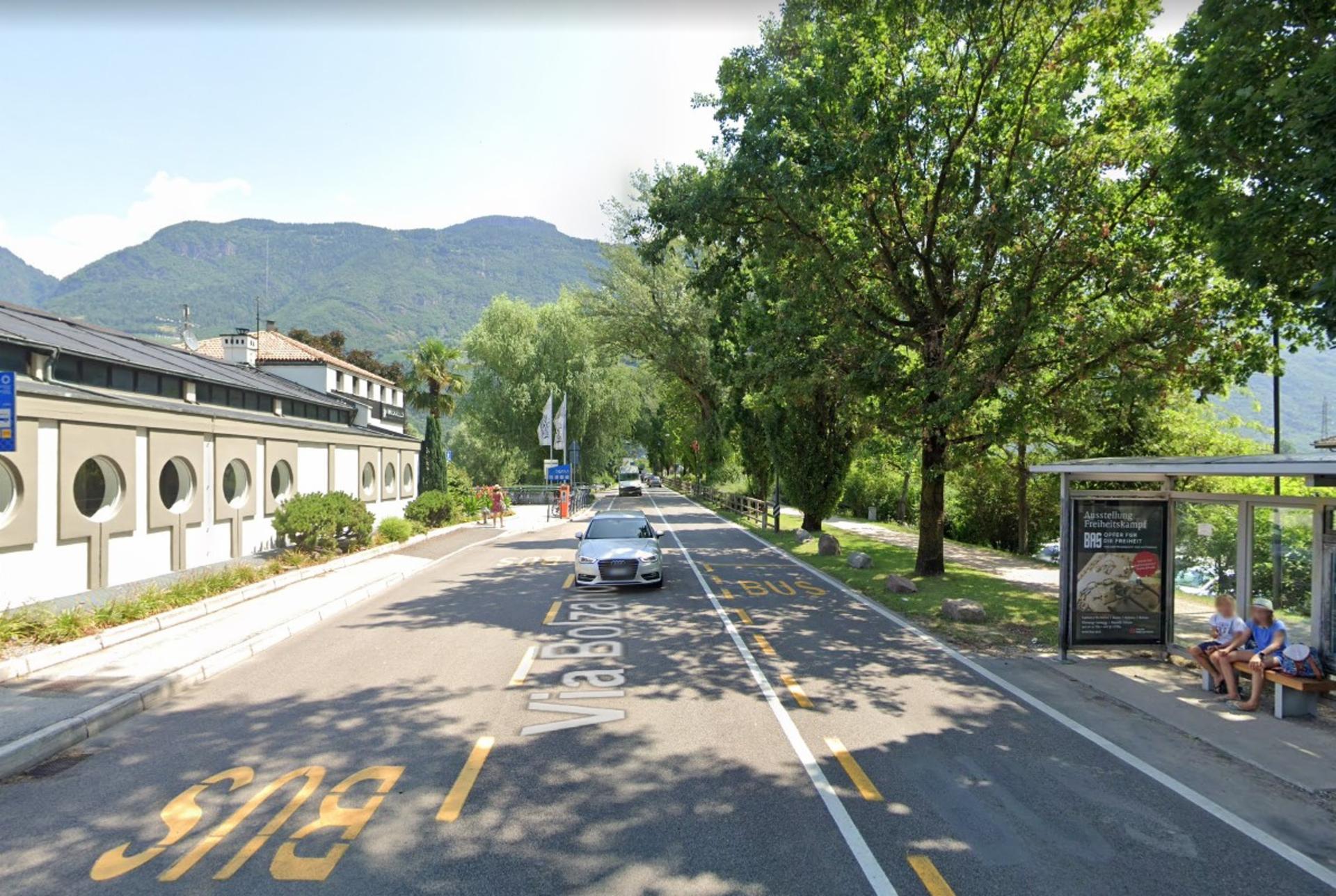 Impianto PENSILINA a Lana, in zona Restaurant Römerkeller