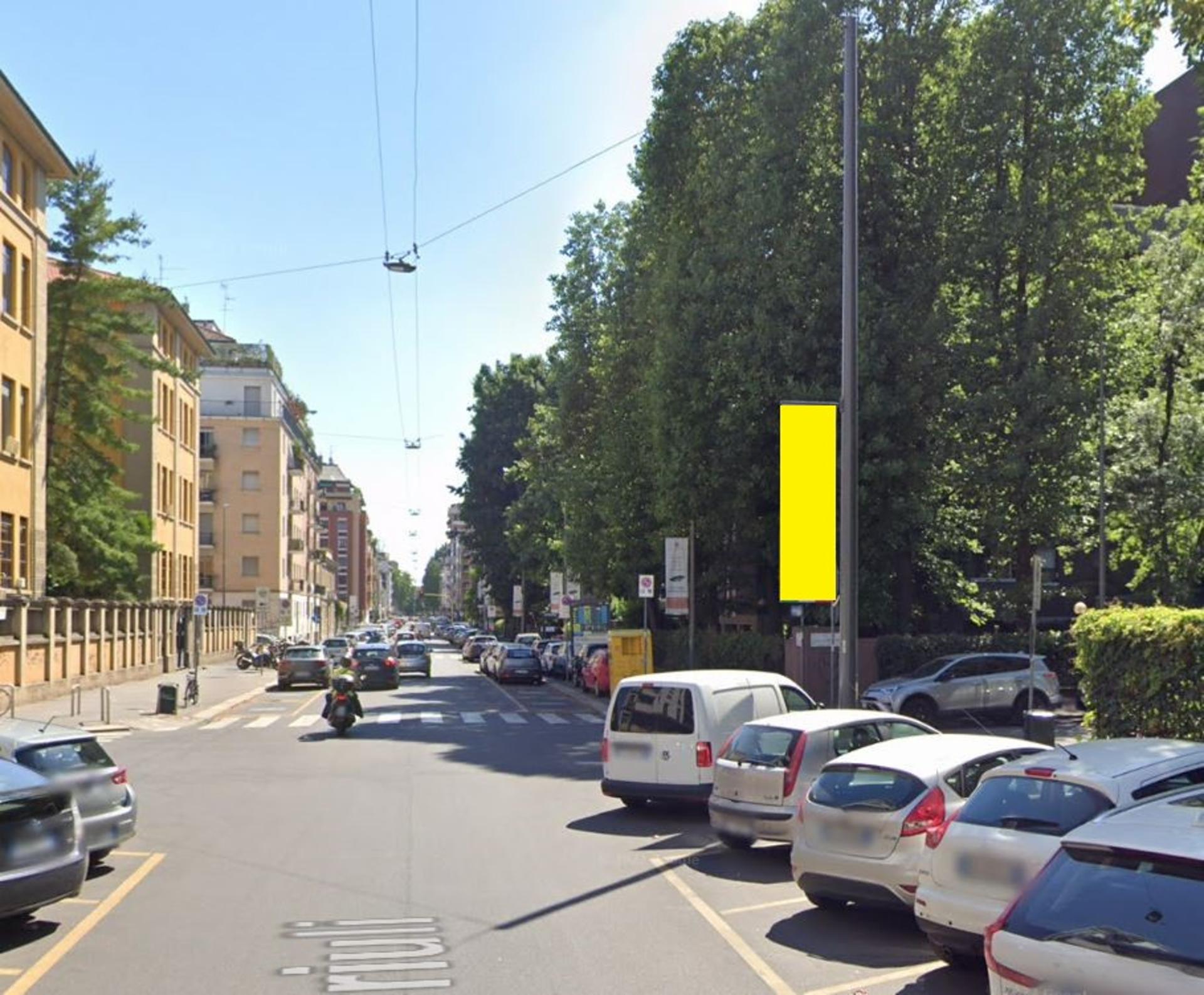 Impianto VERTICAL BANNER a Milano, in zona Stranobar
