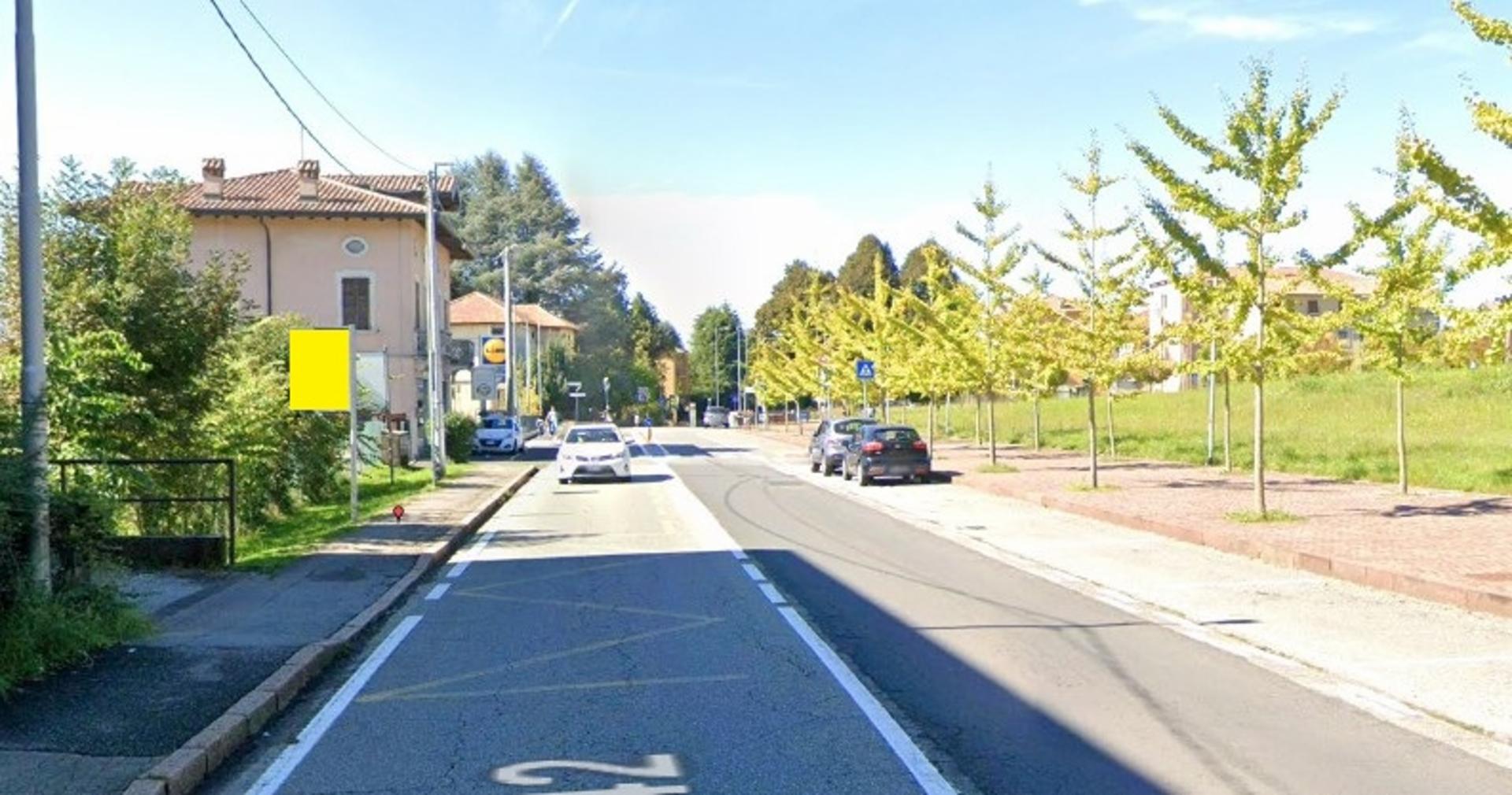 Impianto CARTELLONISTICA a Olgiate Comasco, in zona Pasticceria Franzi