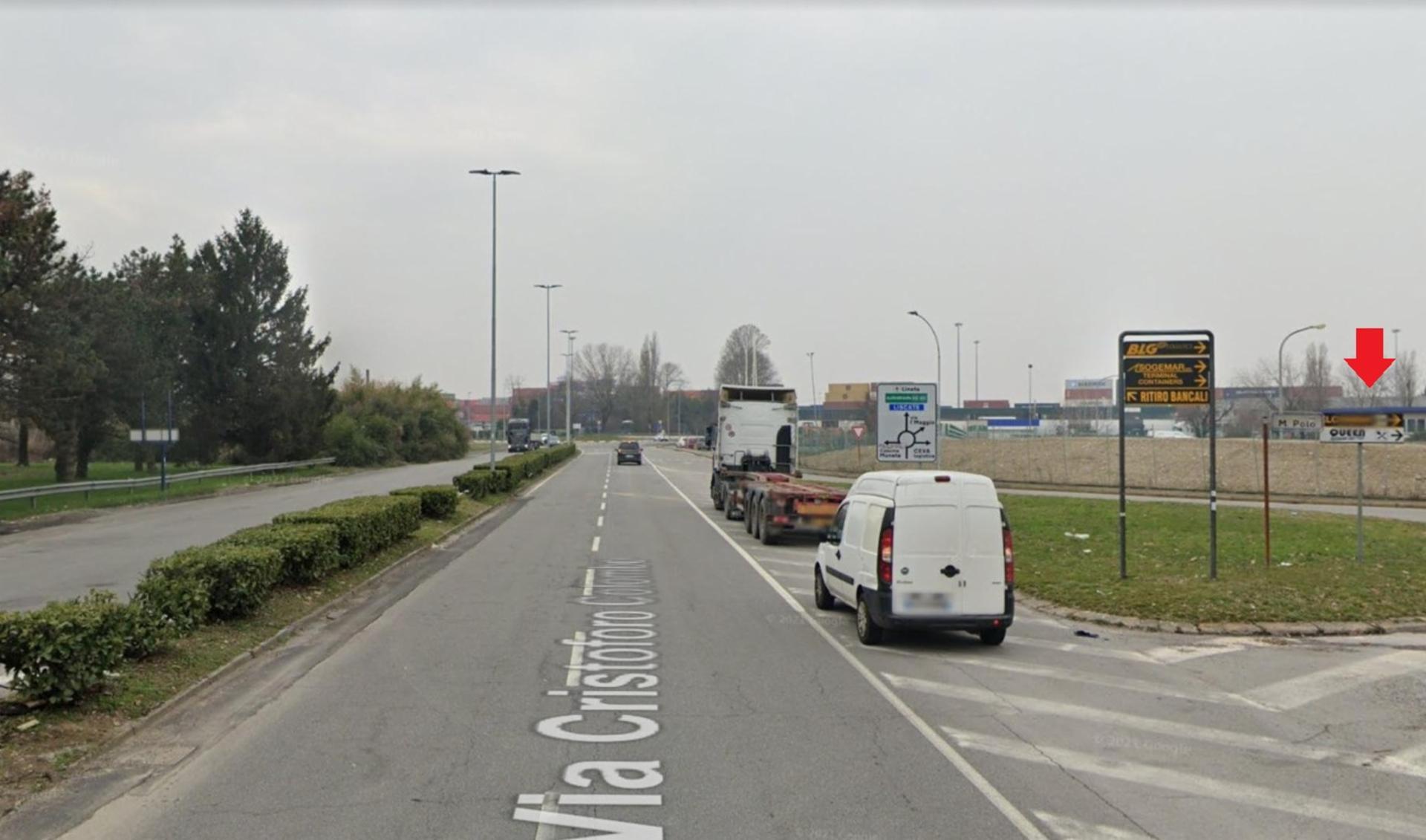 Impianto frecce / preinsegne a Melzo