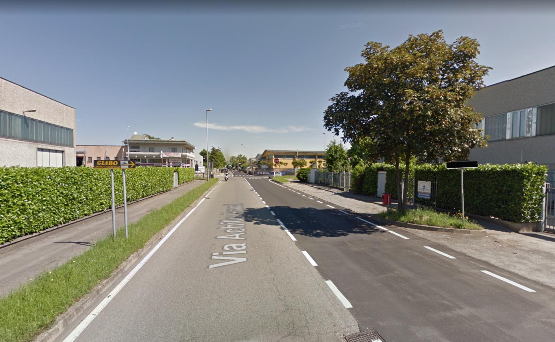 Impianto FRECCE / PREINSEGNE a Pessano con Bornago, in zona Brambilla Arredamenti