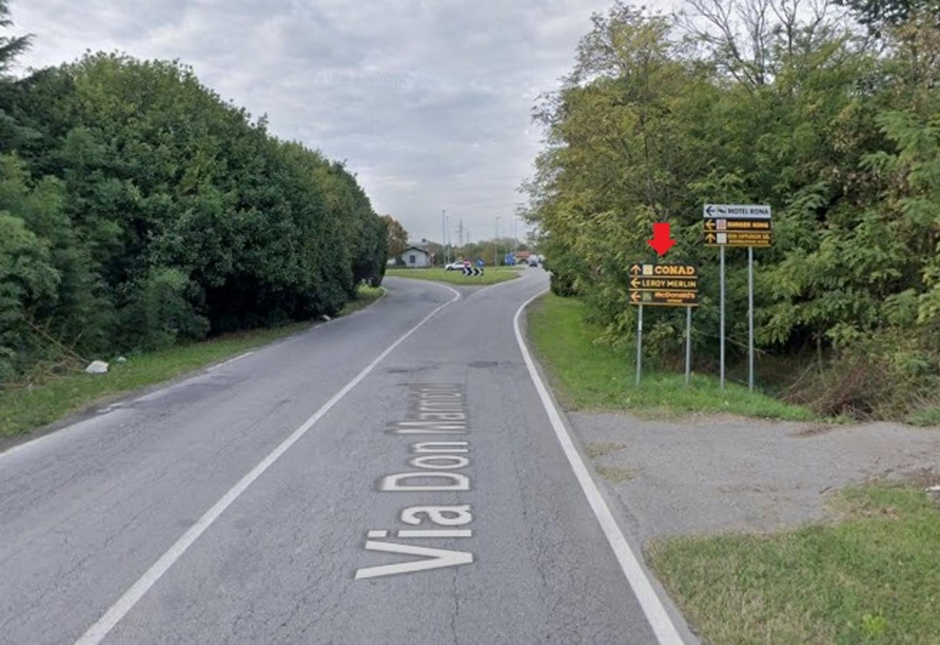 Impianto frecce / preinsegne a Agrate Brianza