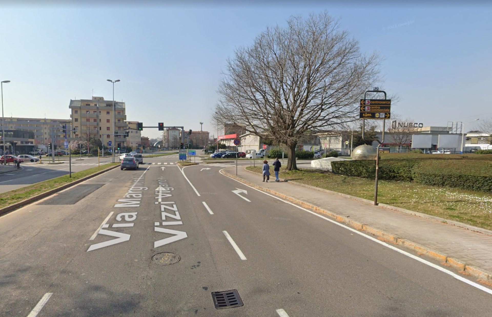 Impianto FRECCE / PREINSEGNE a Cinisello Balsamo, in zona Centro Commerciale La Fontana