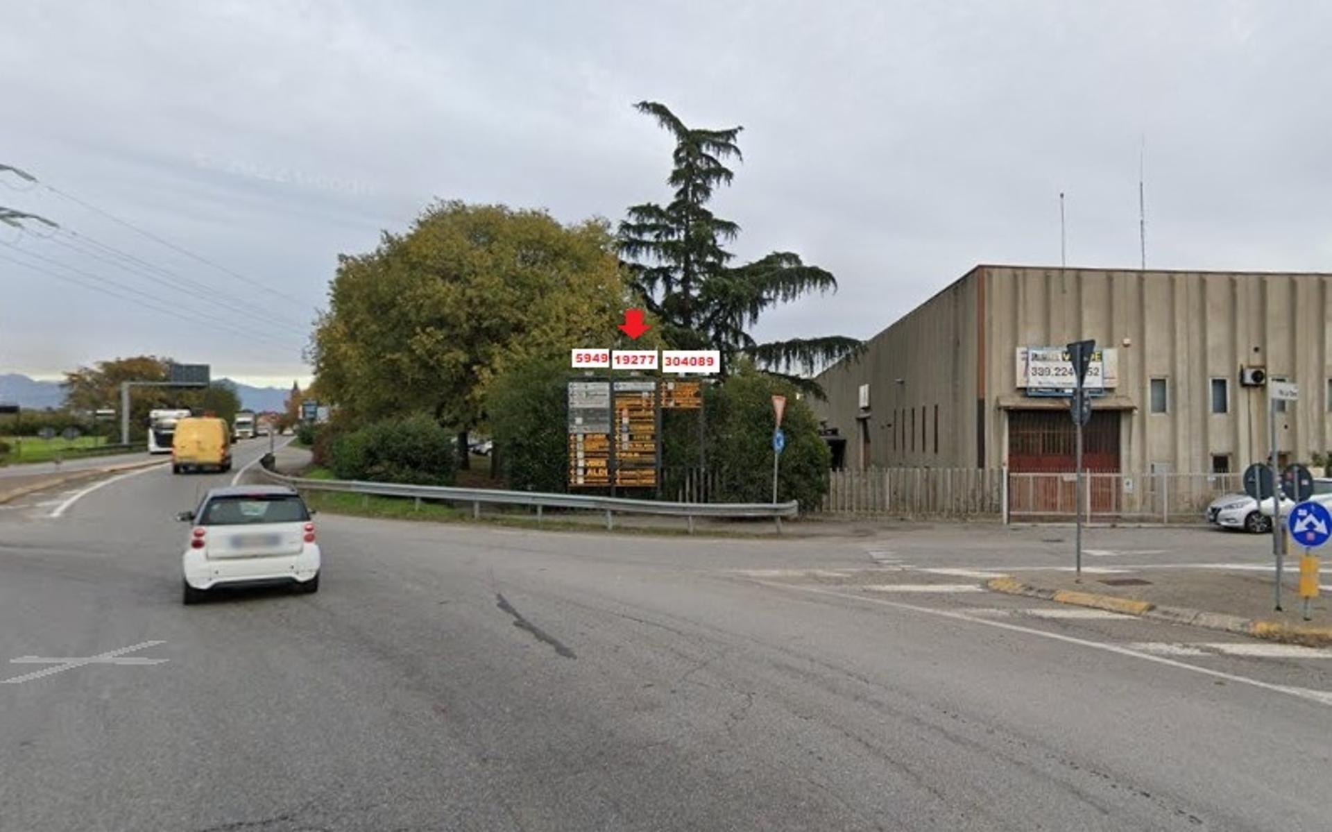 Impianto a S.P. 2 Km. 18+500/sx (uscita autostrada)  Trezzo sull'Adda