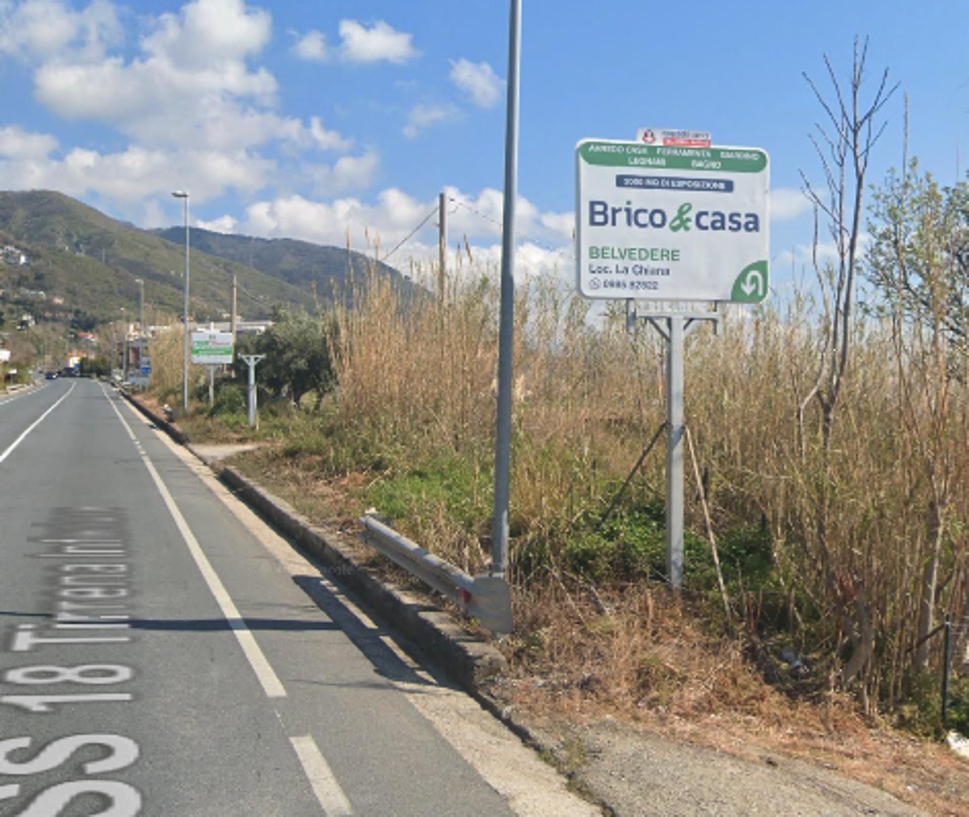 Impianto CARTELLONISTICA a Paola, in zona Liceo Statale 