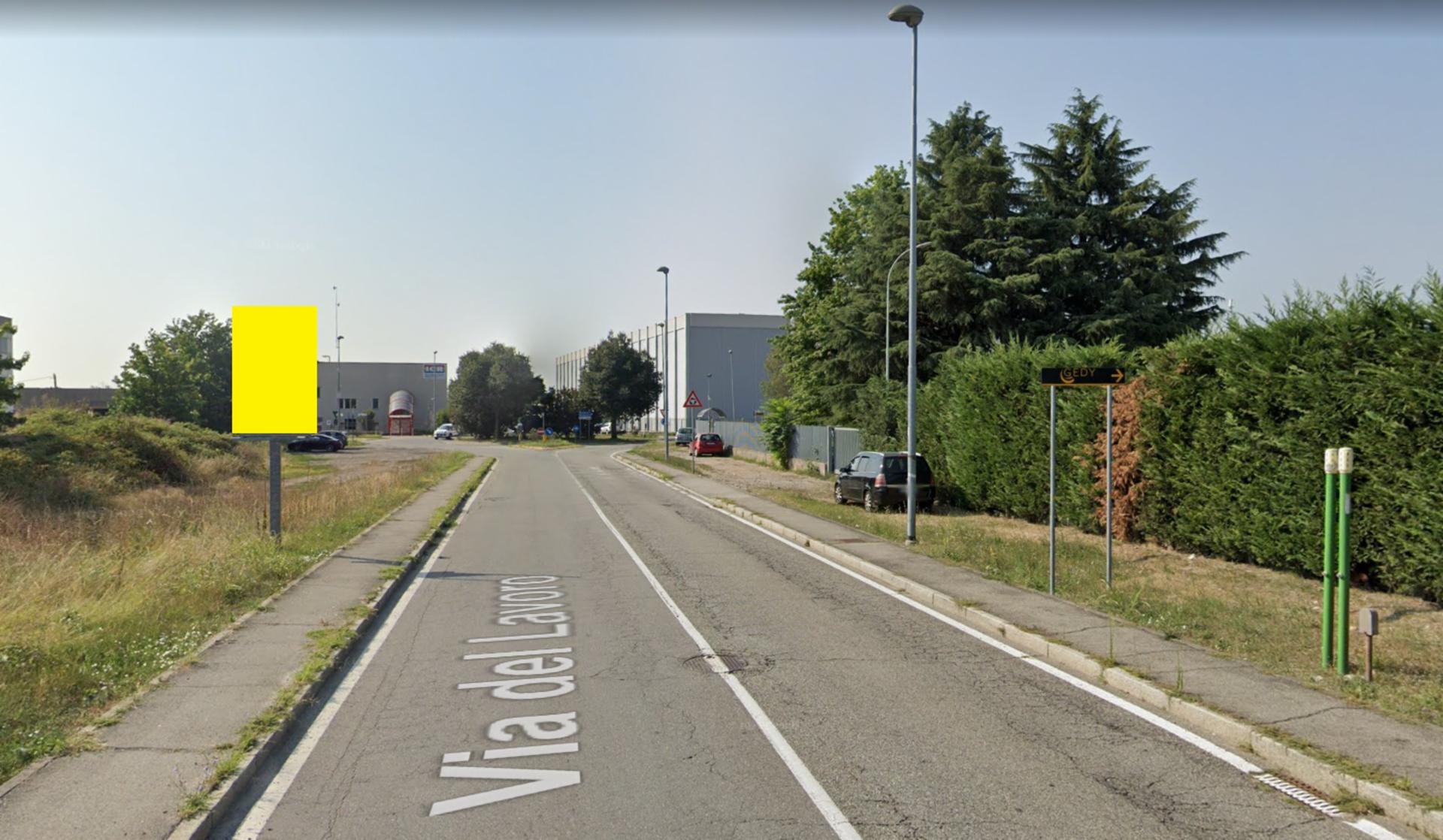 Impianto CARTELLONISTICA a Origgio, in zona Preca Brummel S.P.A.