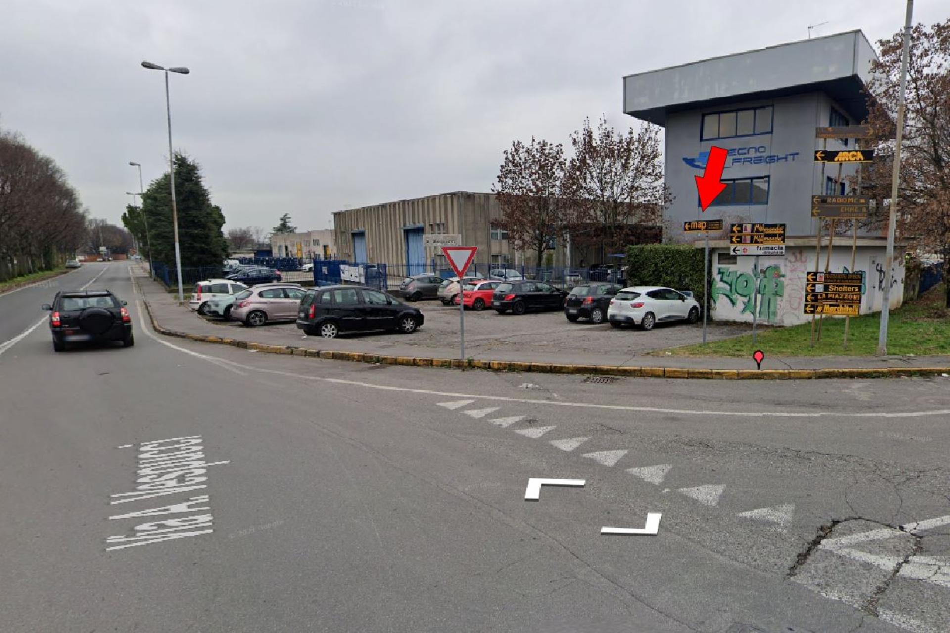 Impianto frecce / preinsegne a Osio Sotto