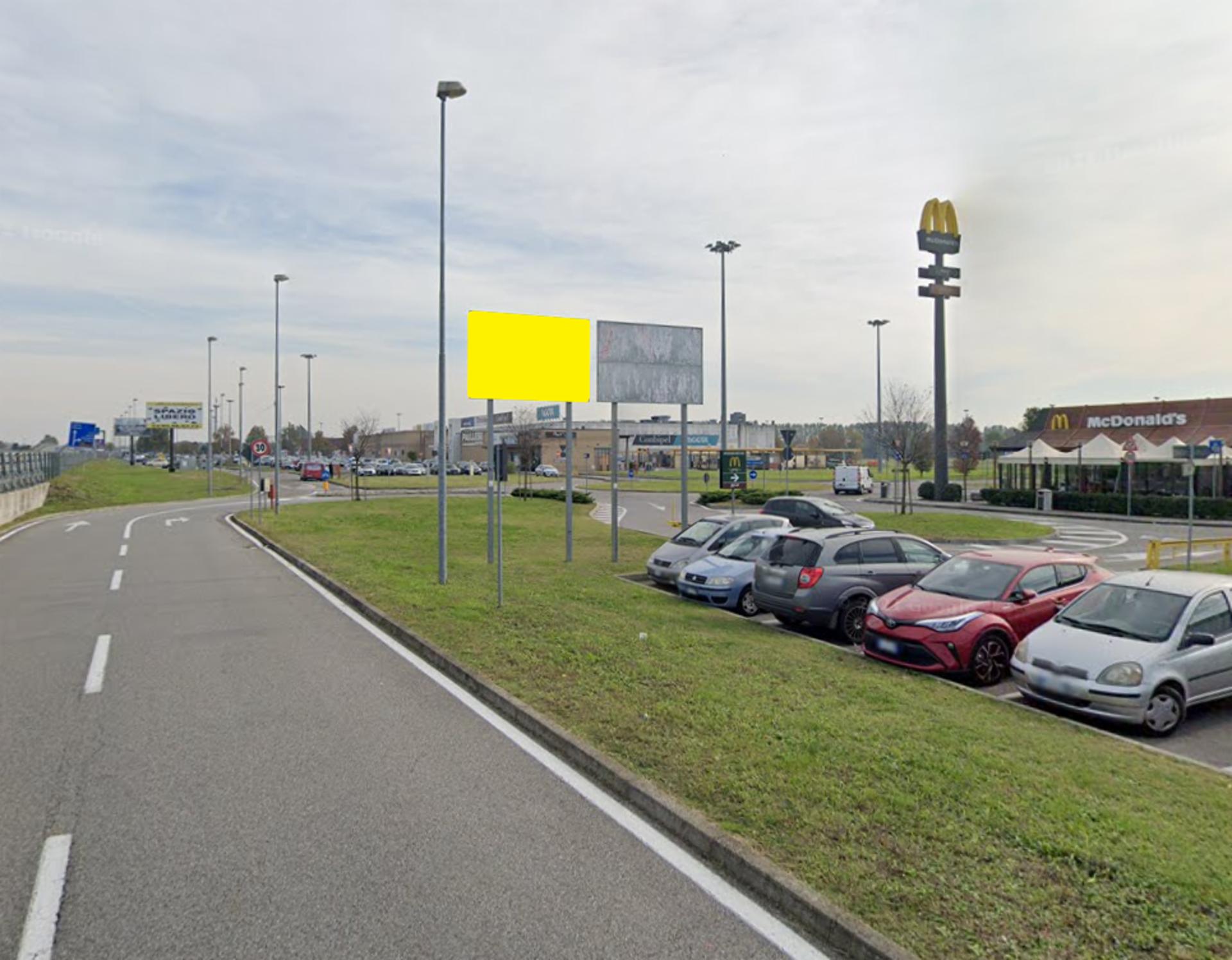 Impianto CARTELLONISTICA a Pantigliate, in zona McDonald's