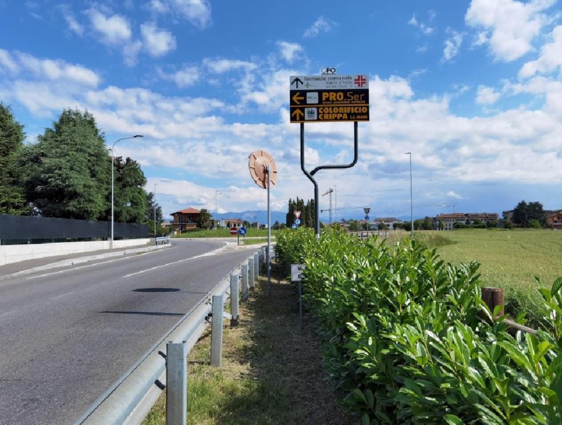 Impianto a S.P. 104 KM. 8+500/dx  Vaprio d'Adda