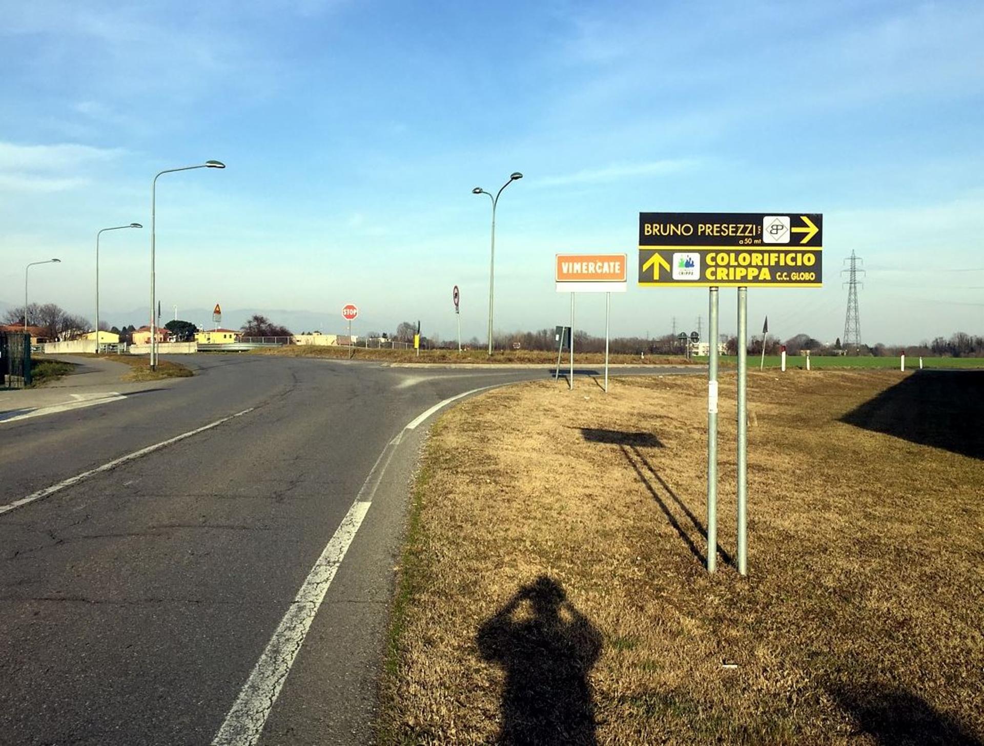 Impianto FRECCE / PREINSEGNE a Burago di Molgora, in zona Roxy