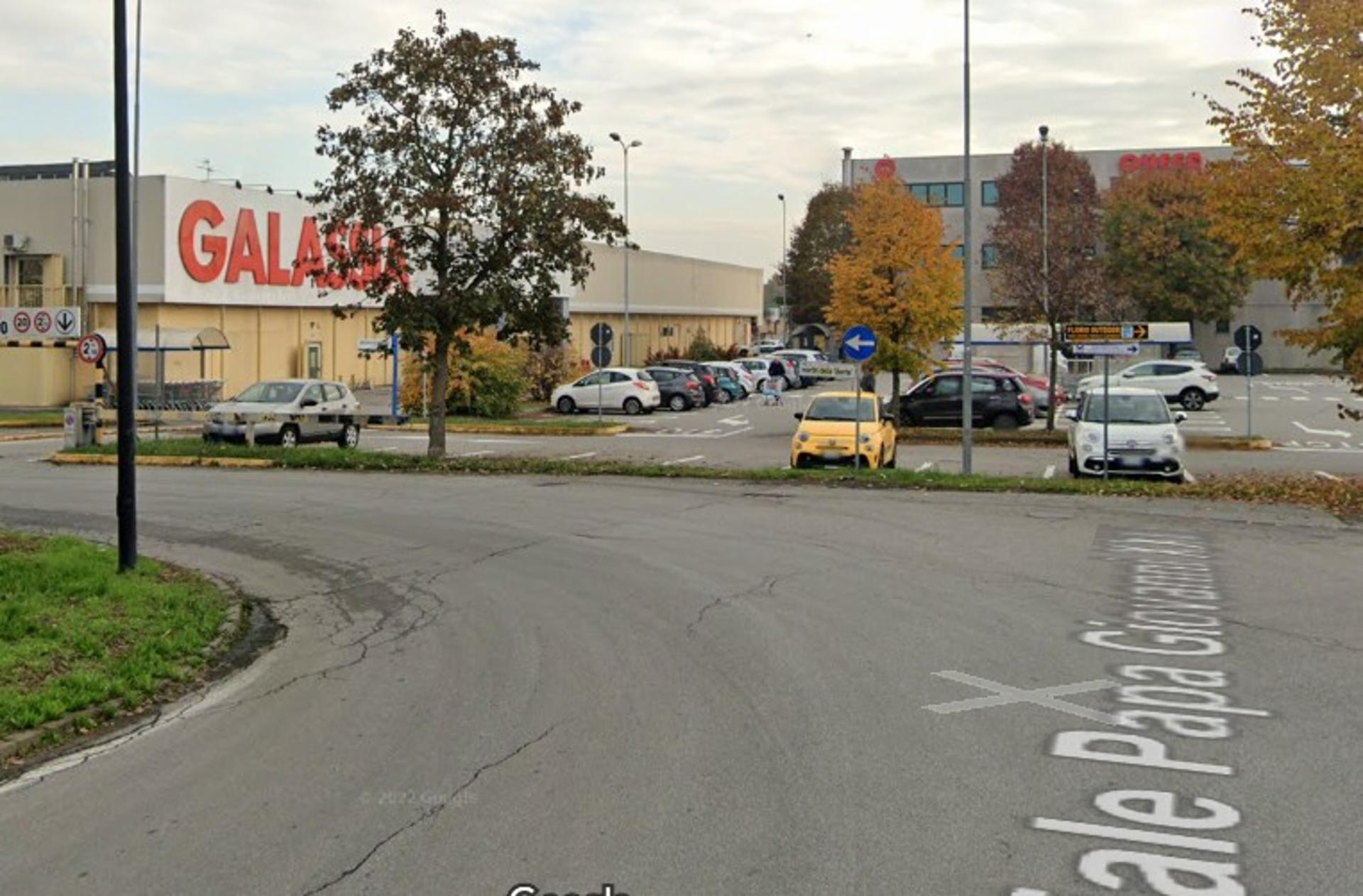 Impianto a VIALE Papa Giovanni XXIII angolo Via Martiri della Libertà  Liscate