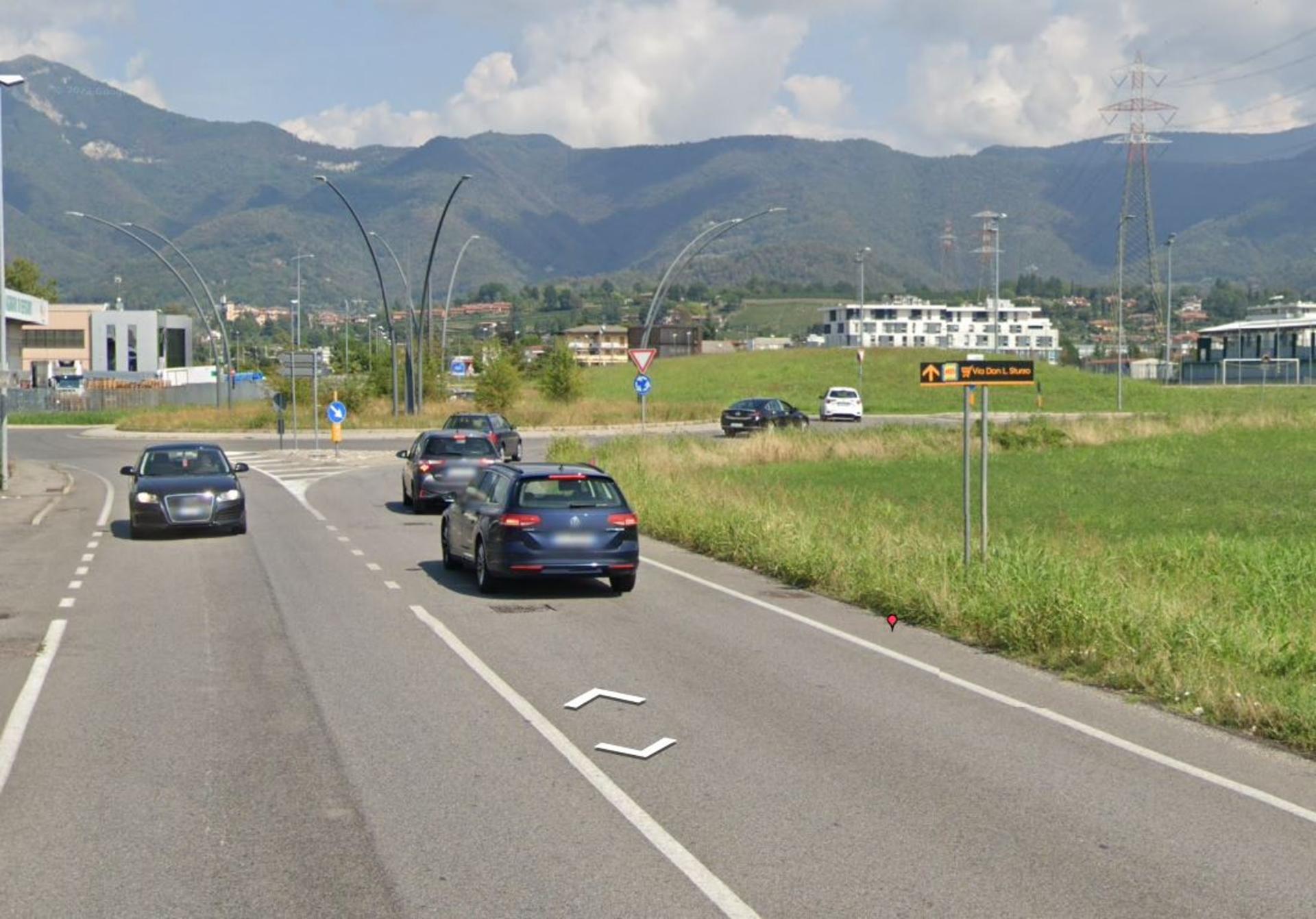 Impianto FRECCE / PREINSEGNE a Trescore Balneario, in zona Essenza - La Natura nel Gelato