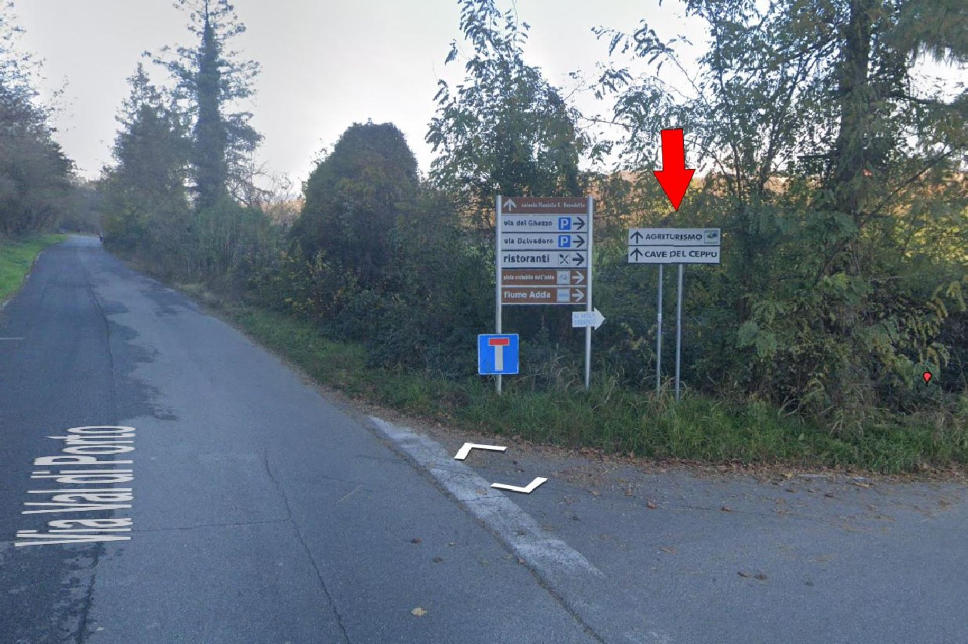 Impianto frecce / preinsegne a Trezzo sull'Adda
