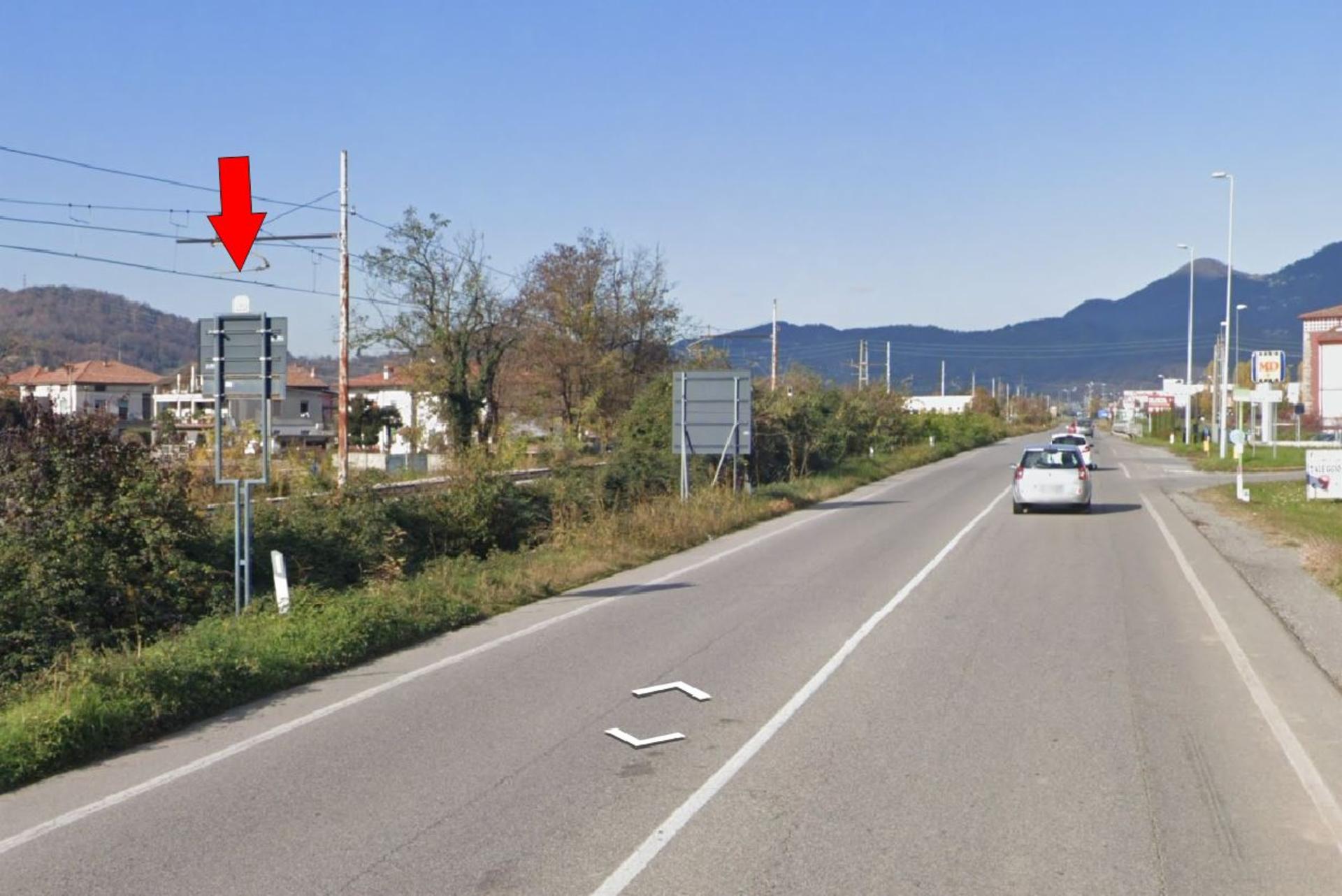 Impianto FRECCE / PREINSEGNE a Ponte San Pietro, in zona Chiesa parrocchiale di Sant'Antonino
