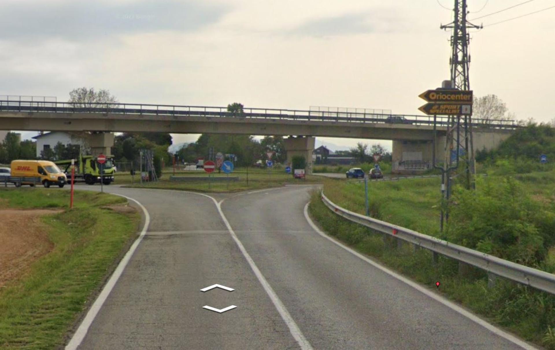 Impianto a S.P. 115 Km. 2+587/dx  Azzano San Paolo