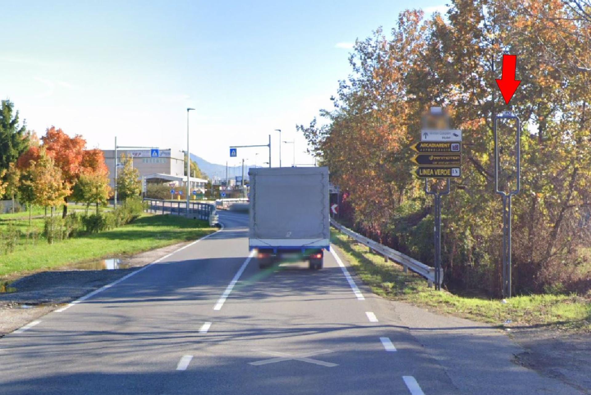 Impianto a S.P. 115 Km. 3+218/dx  Azzano San Paolo