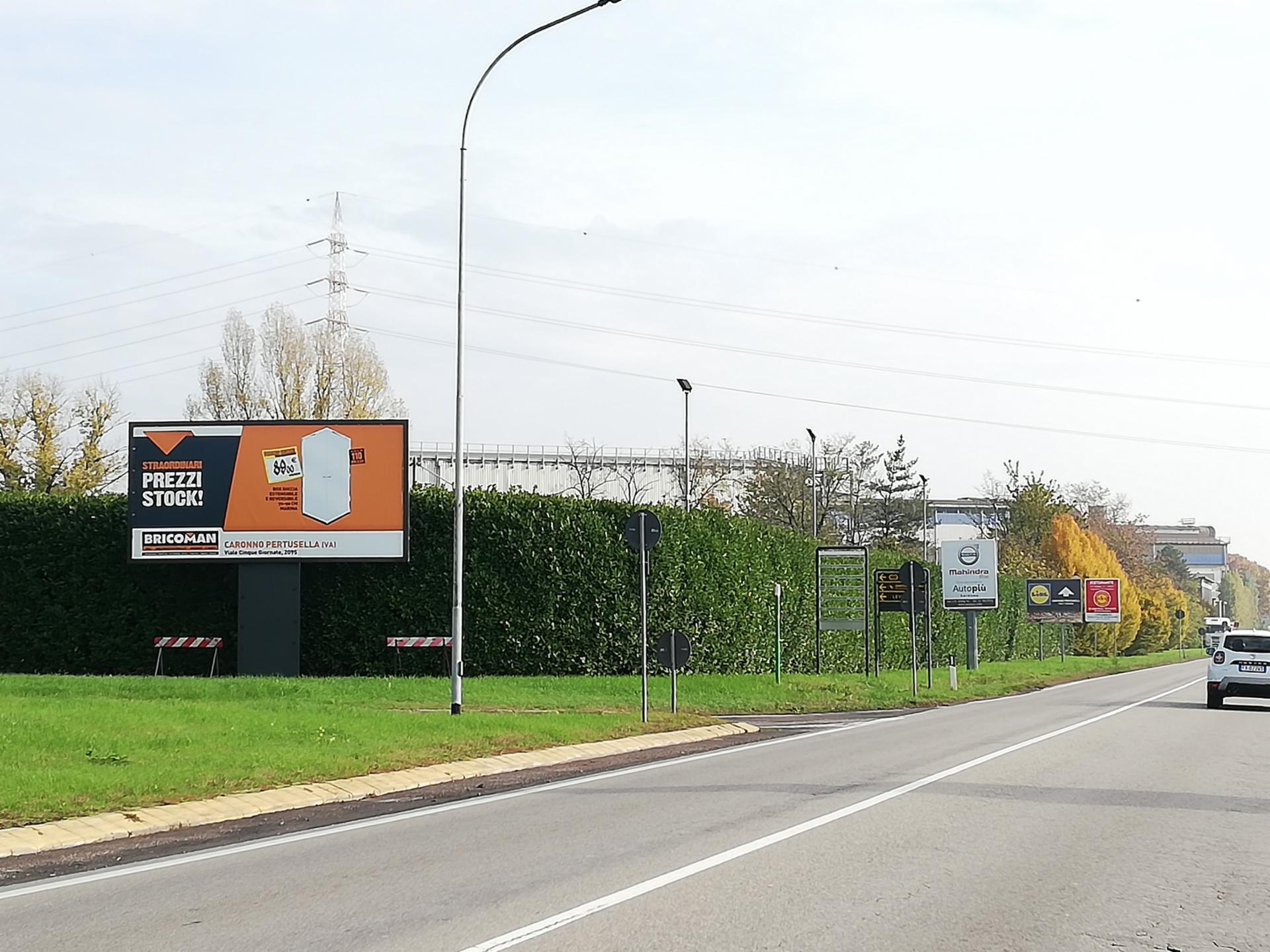 Impianto 6 X 3 a Caronno Pertusella, in zona Easy Village