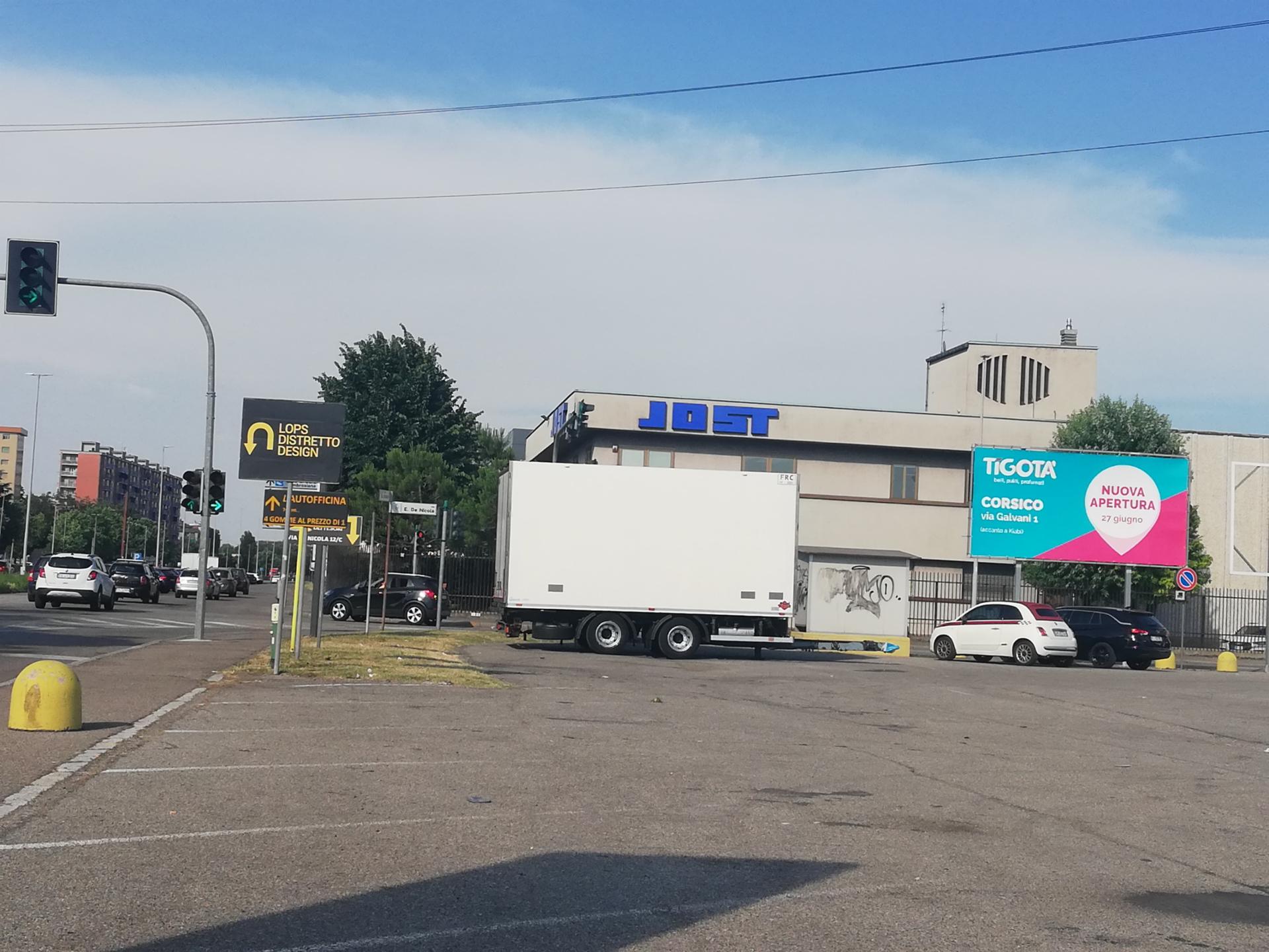 Impianto 6 X 3 a Cesano Boscone, in zona Diffusione Tessile
