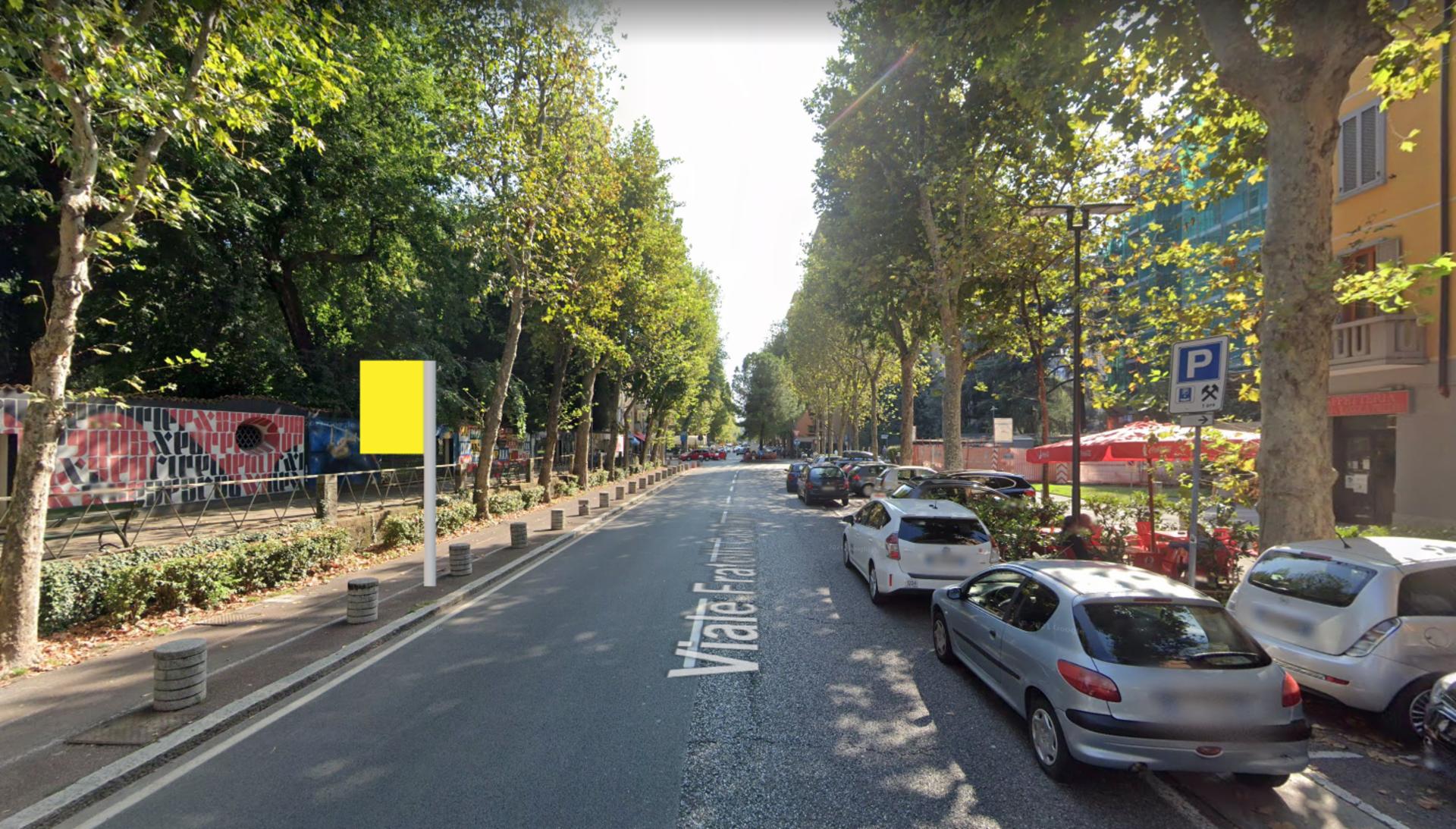 Impianto CARTELLONISTICA a Sesto San Giovanni, in zona Outlet