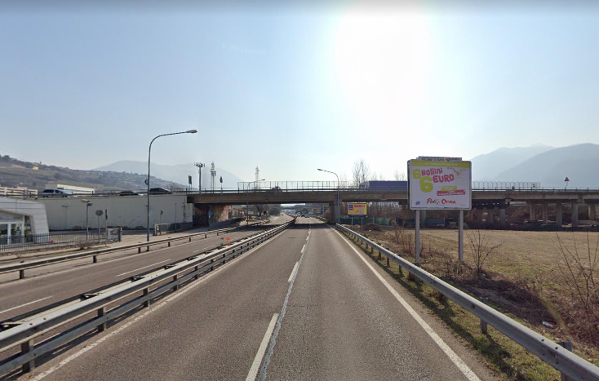 Impianto POSTER a Trento, in zona Luisa Hair