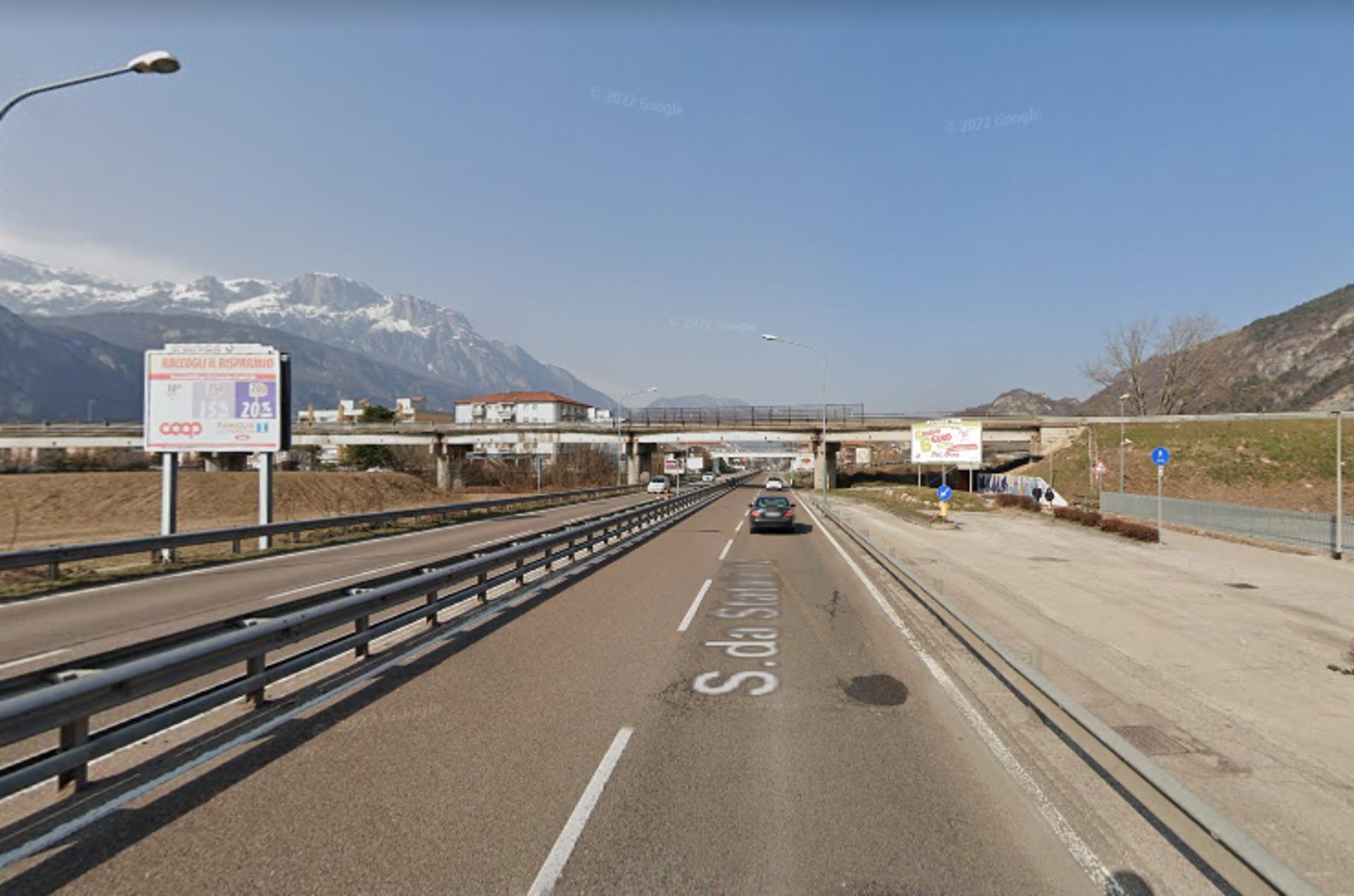 Impianto POSTER a Trento, in zona Luisa Hair