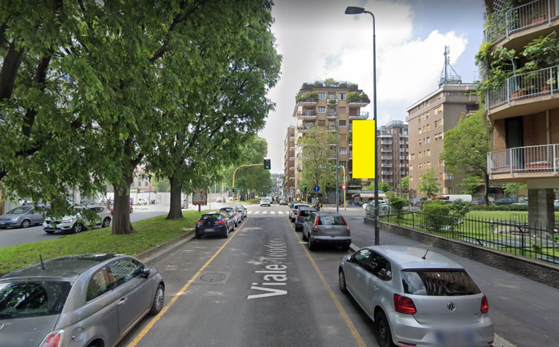 Impianto VERTICAL BANNER a Milano, in zona Amabile