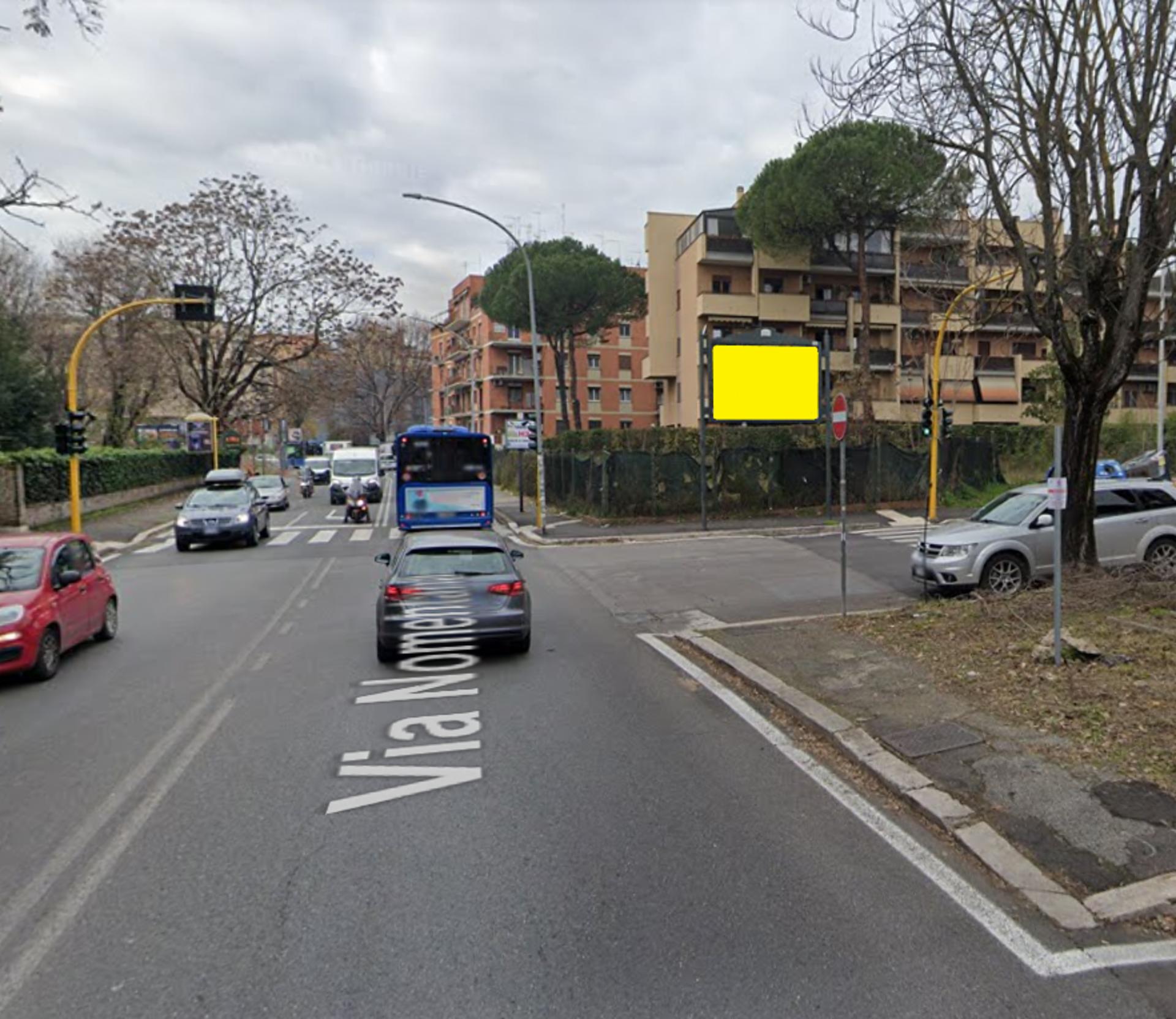 Impianto POSTER a Roma, in zona Pinguino geloso civico 26