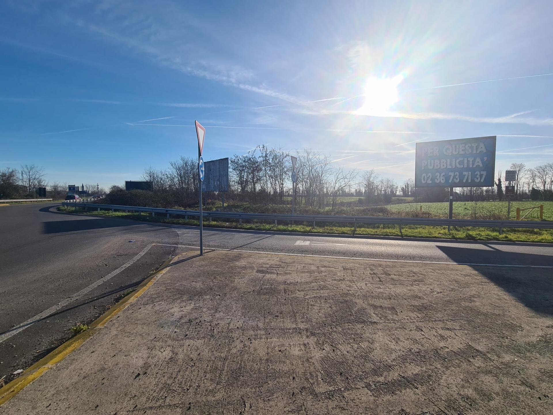 Impianto a VIA GUARNERIO 30 MT PRIMA DI S.P. 2 DIR. AUTOSTRADE  Trezzo sull'Adda