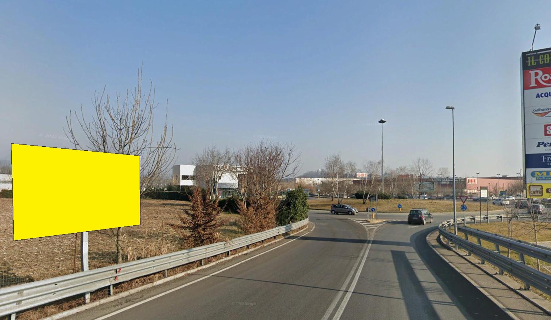 Impianto POSTER a Montano Lucino, in zona EuroSpin