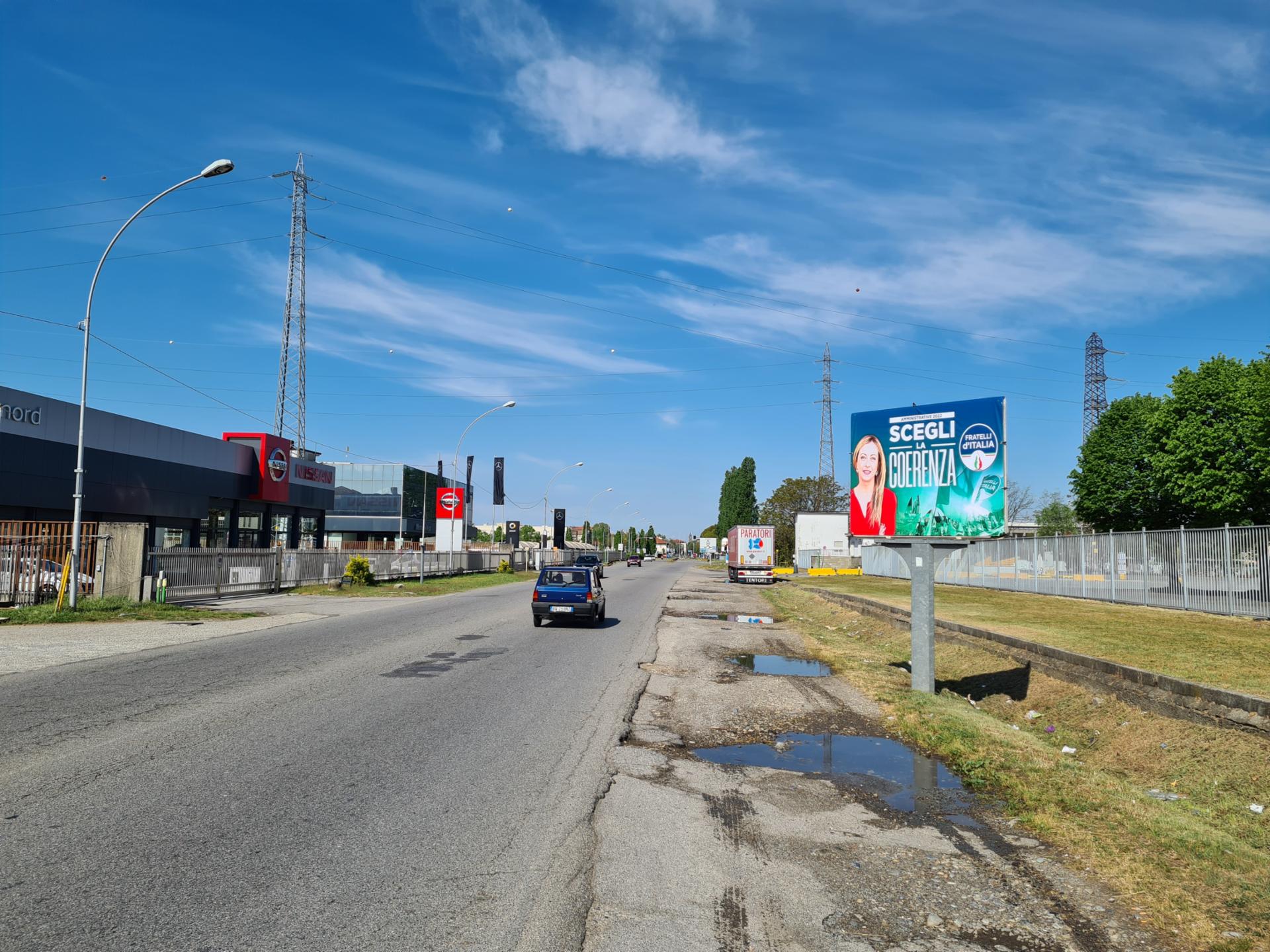 Impianto a Viale Sicilia 112 mt dopo Via Pompei dir. Centro Città  Monza