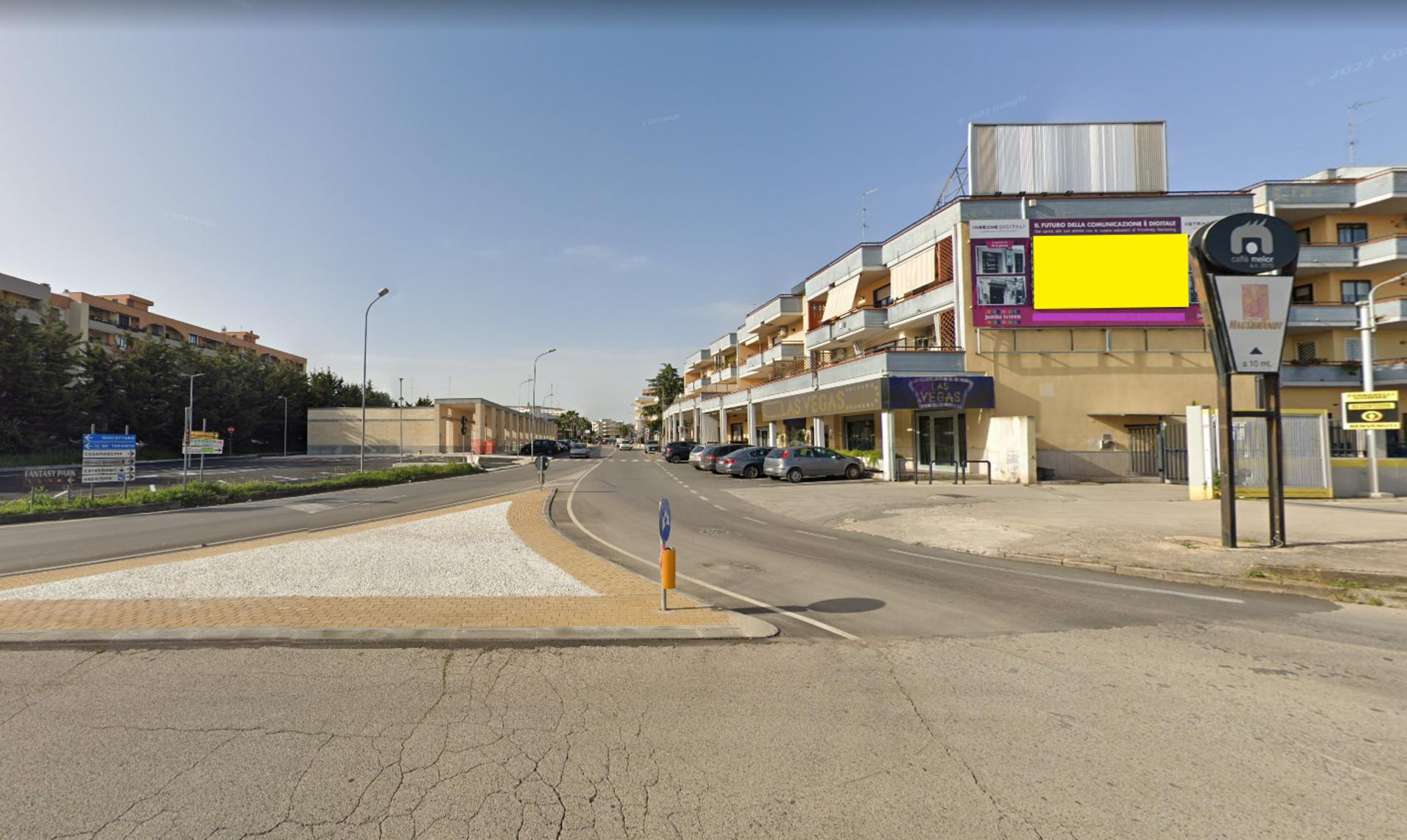 Impianto DISPLAY / LED a Casamassima, in zona Todis