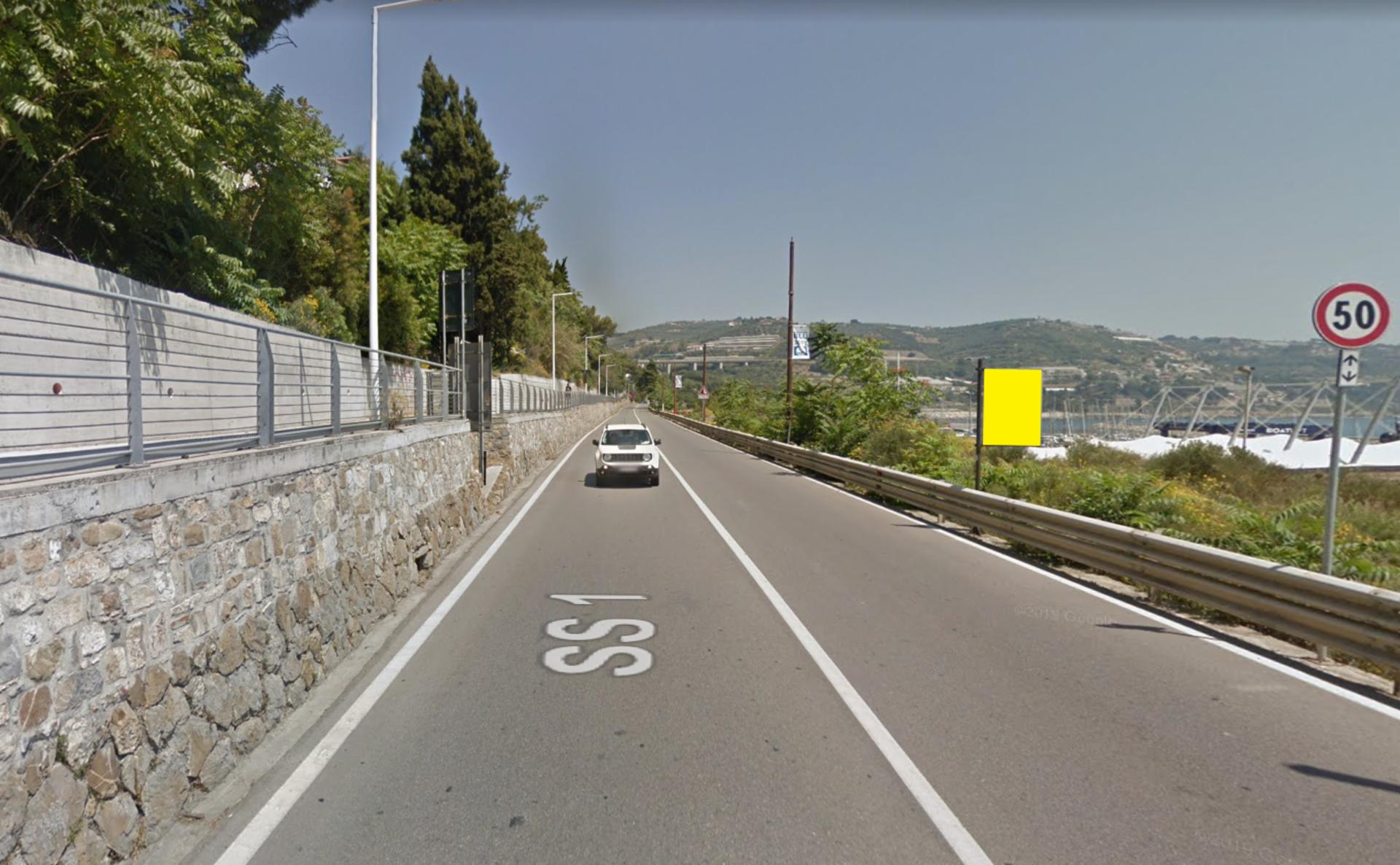 Impianto CARTELLONISTICA a San Lorenzo al Mare, in zona Bar Dei Piscatori