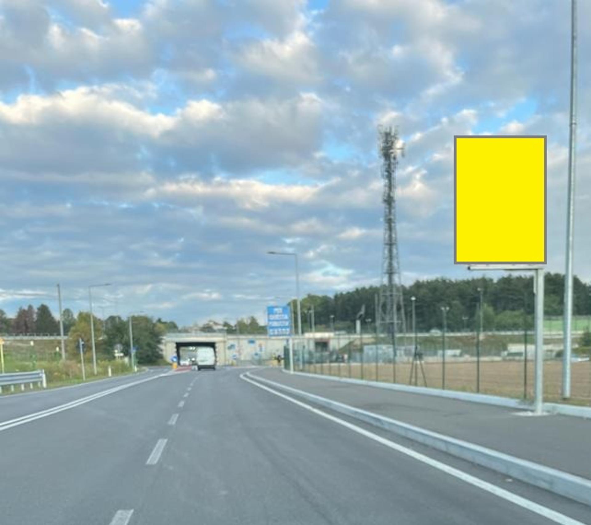 Impianto CARTELLONISTICA a Fino Mornasco, in zona Viavai Cafè