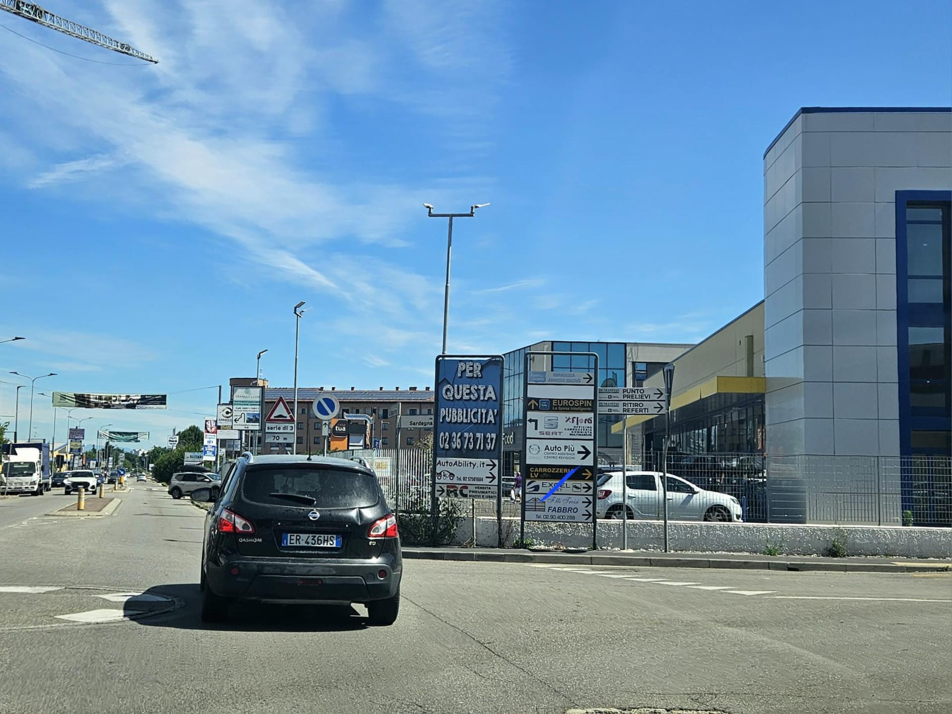 Impianto CARTELLONISTICA a Pieve Emanuele, in zona Taku SUSHI
