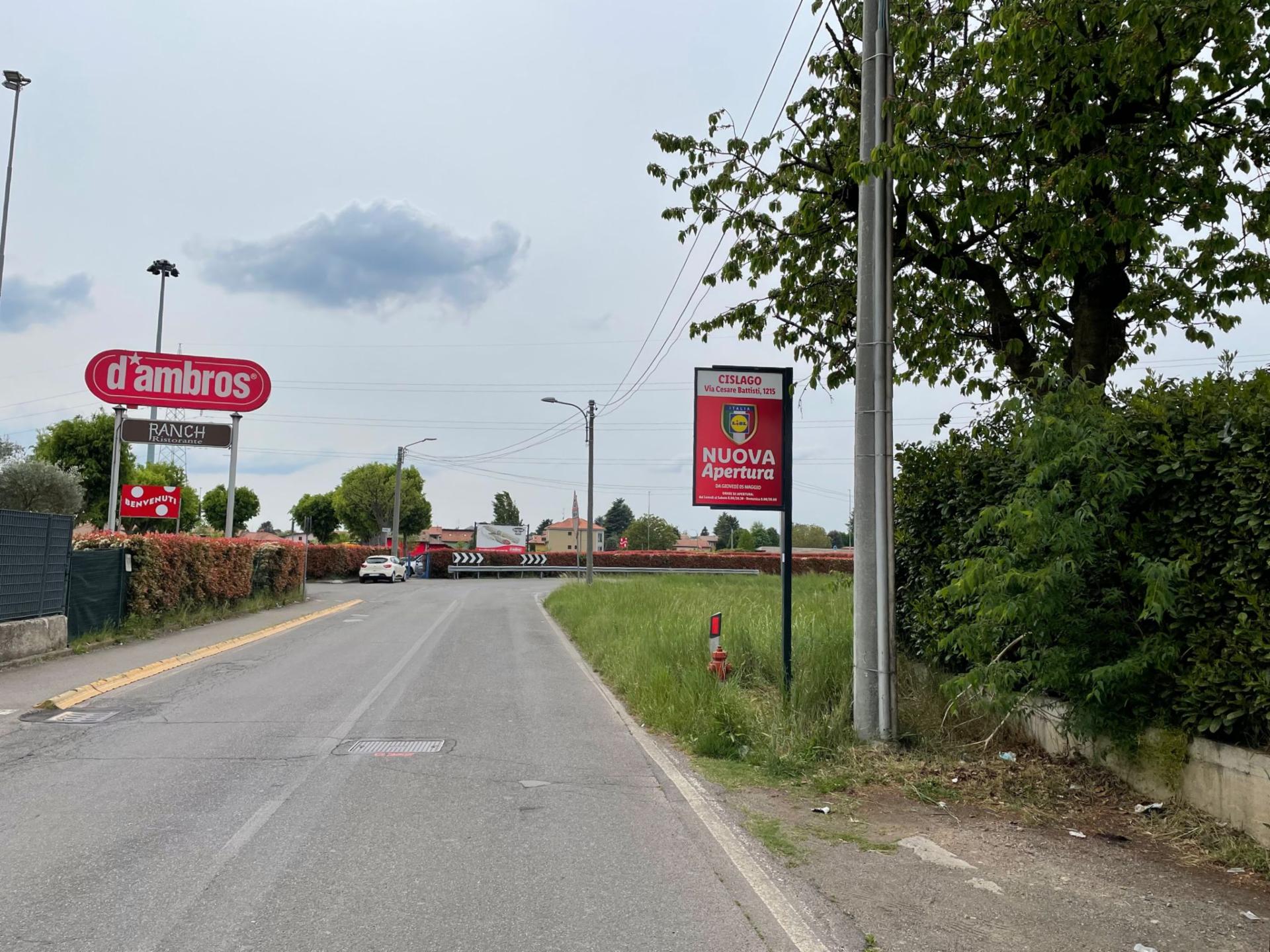 Impianto CARTELLONISTICA a Turate, in zona D'Ambros