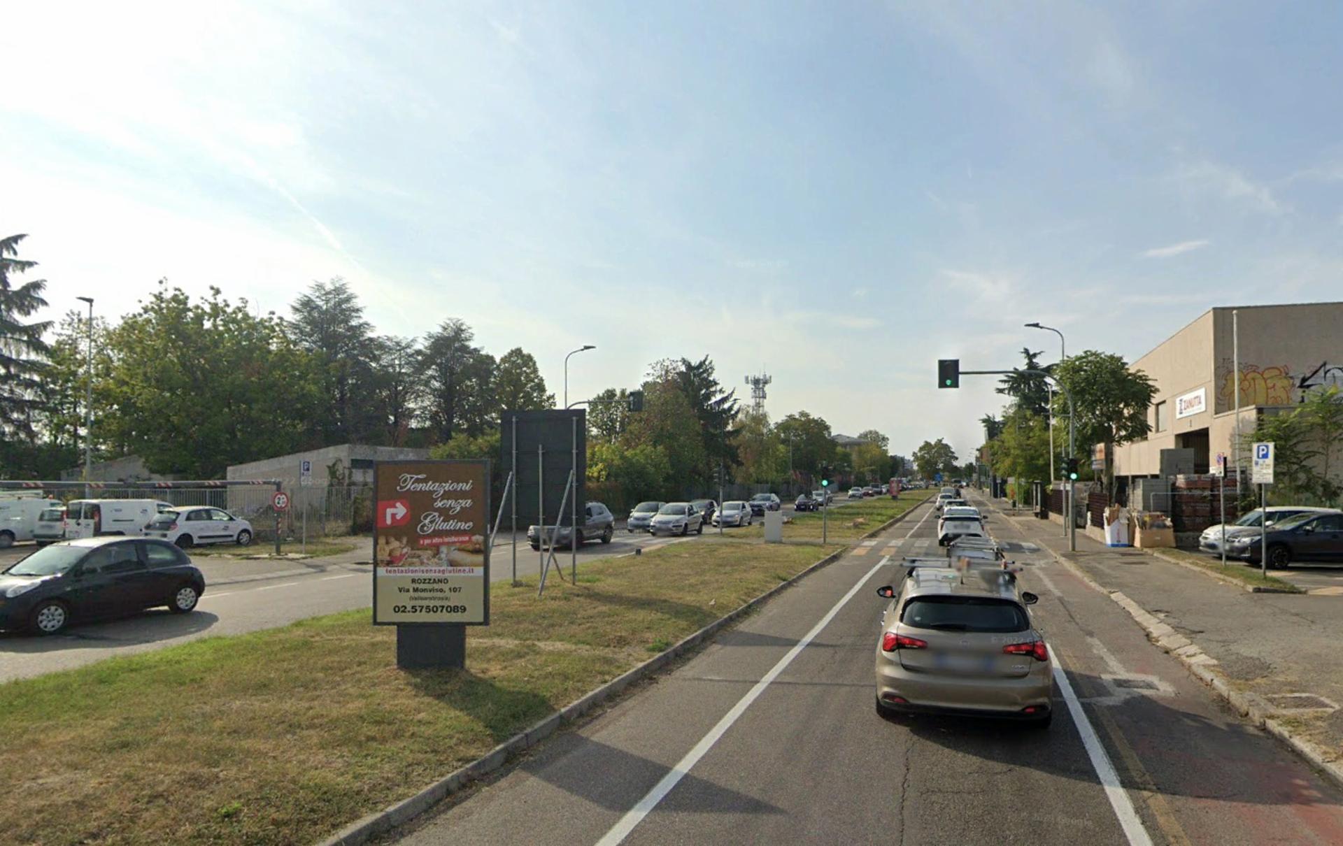 Impianto CARTELLONISTICA a Rozzano, in zona Scuola Secondaria di Primo Grado Luigi Falcone