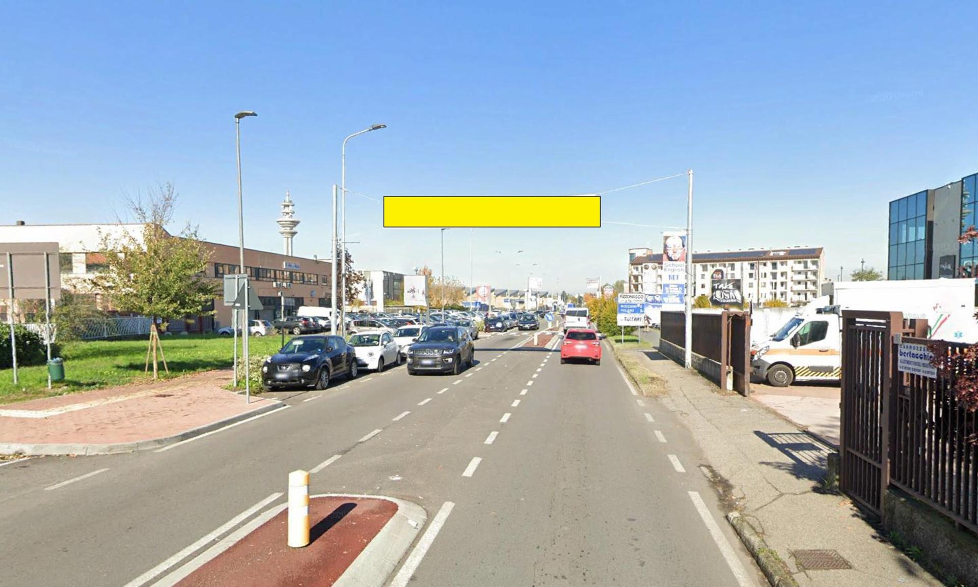 Impianto STRISCIONE a Rozzano, in zona Taku SUSHI