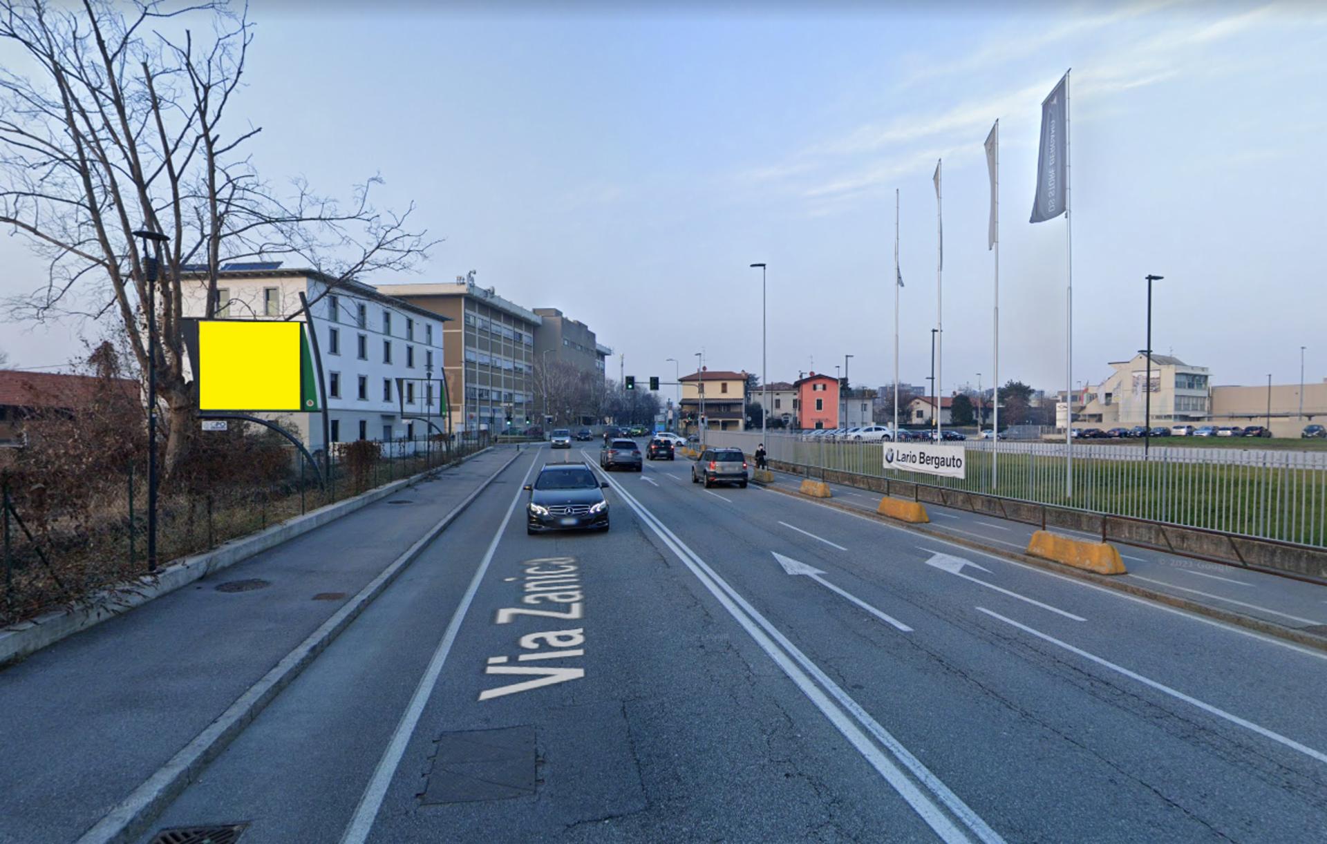 Impianto CARTELLONISTICA a Bergamo, in zona Roadhouse Grill
