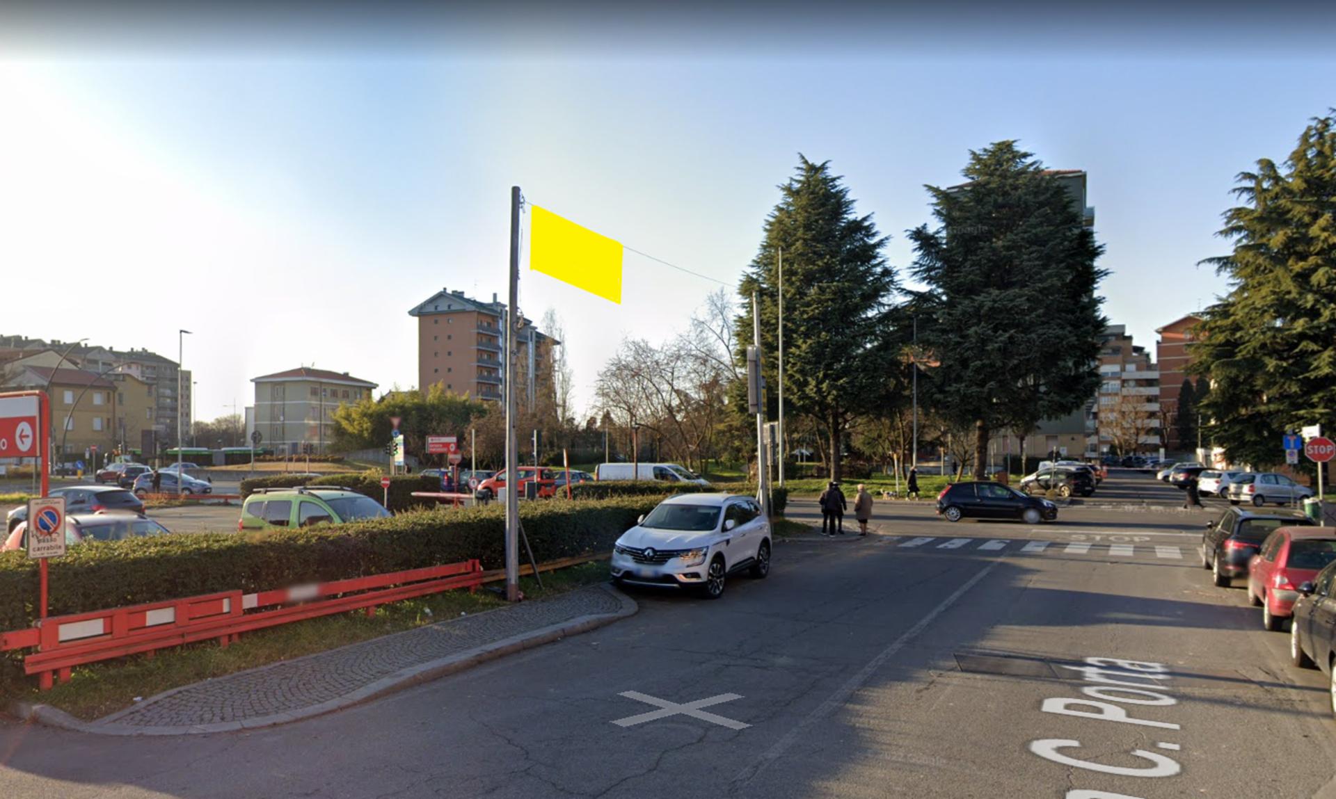 Impianto STRISCIONE a San Donato Milanese, in zona Carrefour Market