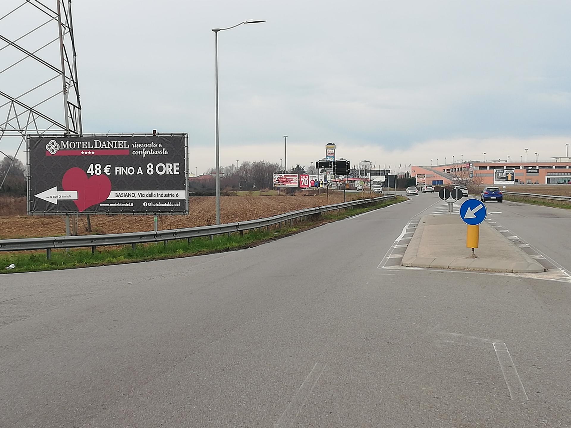 Impianto 6 X 3 a Trezzo sull'Adda, in zona Cucine LUBE Creo