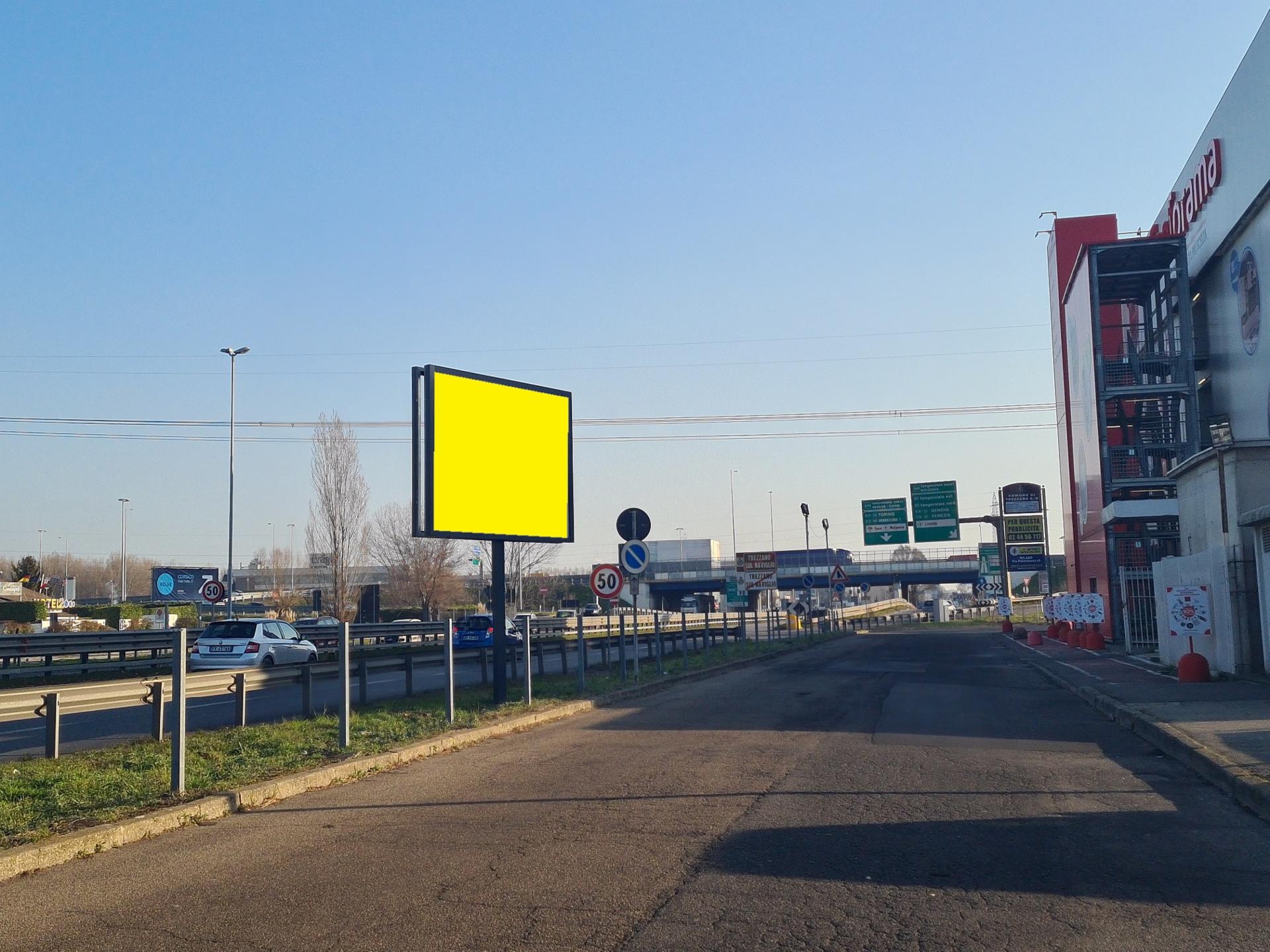 Impianto a S.S. 494 KM 3 + 750 LATO SX VISTA ENTRATA MONDO CONVENIENZA 18 Trezzano sul Naviglio