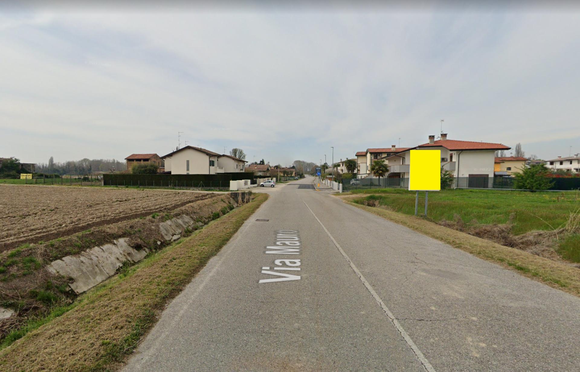 Impianto CARTELLONISTICA a Latisana, in zona Cantina Da Mario
