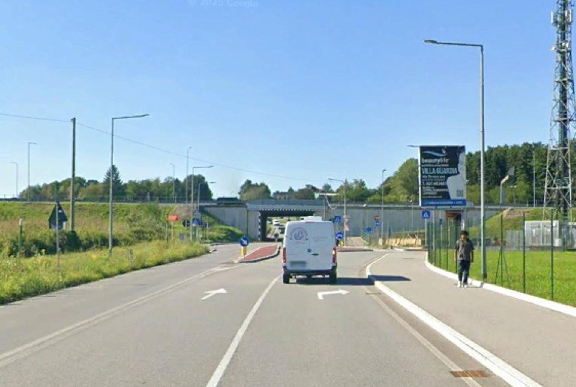 Impianto CARTELLONISTICA a Fino Mornasco, in zona Fino Mornasco