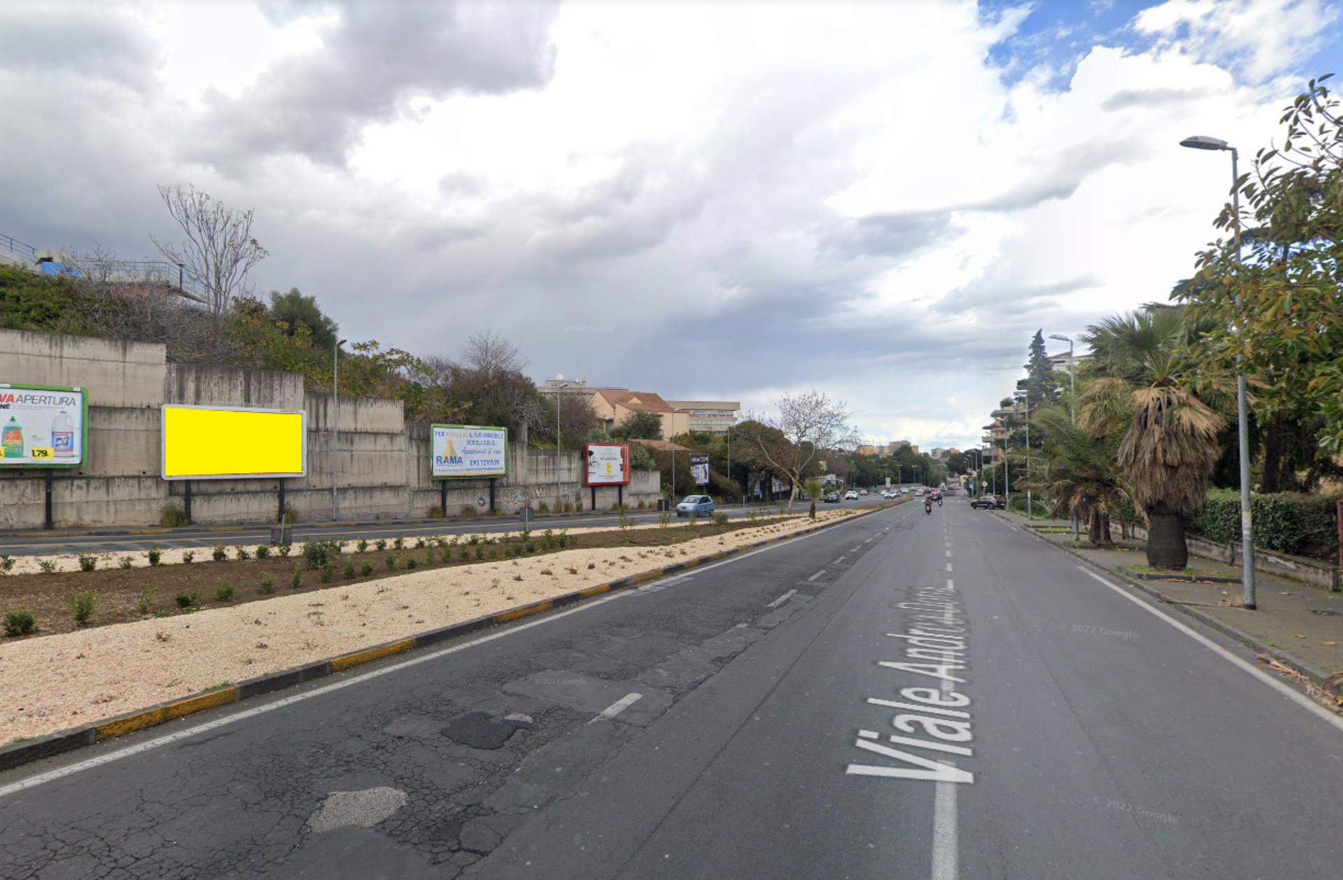 Impianto 6 X 3 a Catania, in zona Istituto di istruzione secondaria superiore Enrico Fermi-Filippo Eredia - plesso Enrico Fermi